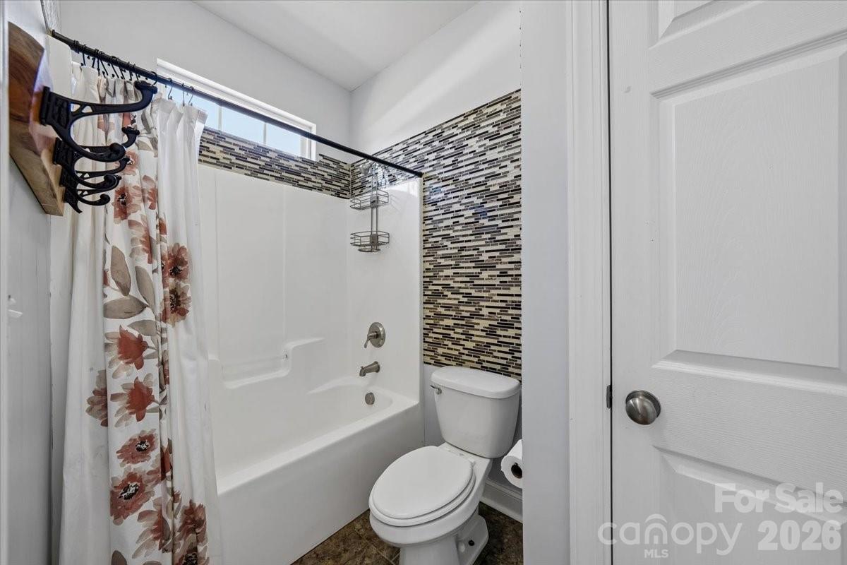 1006 Spring Rose Lane — Matthews