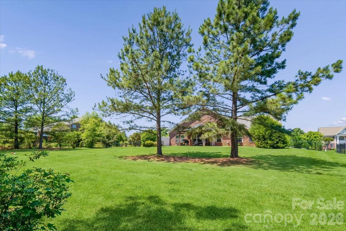 1006 Spring Rose Lane — Matthews
