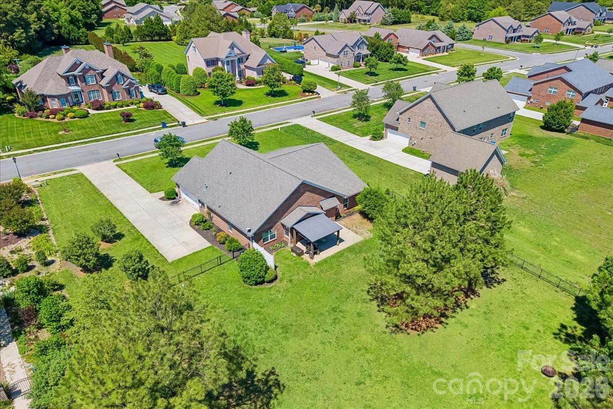 1006 Spring Rose Lane — Matthews