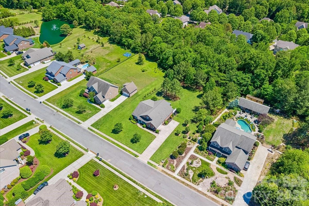 1006 Spring Rose Lane — Matthews