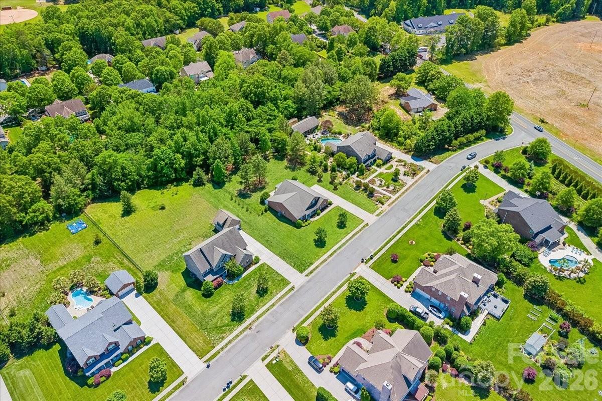 1006 Spring Rose Lane — Matthews