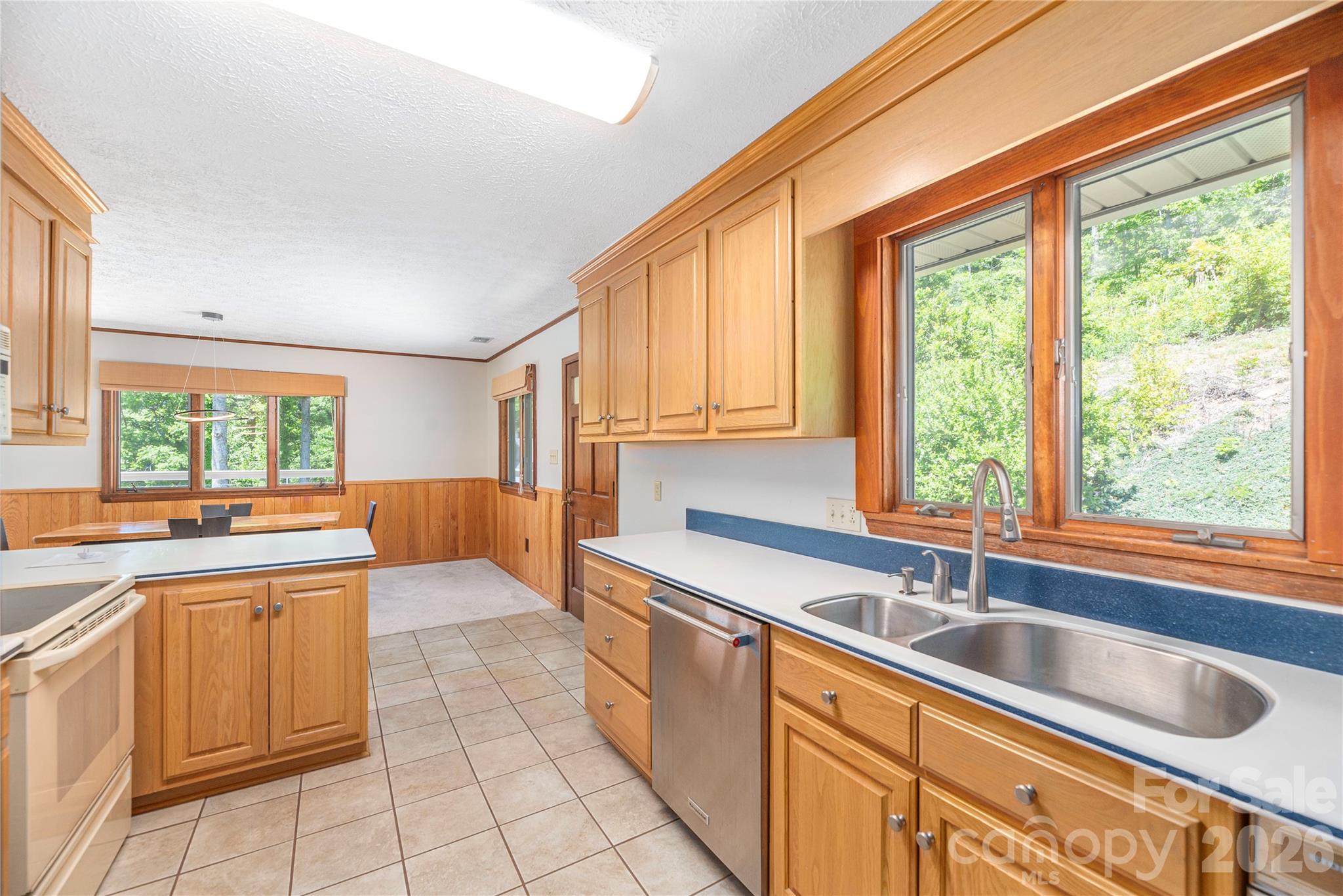 250 Lynn Cove Road — Asheville