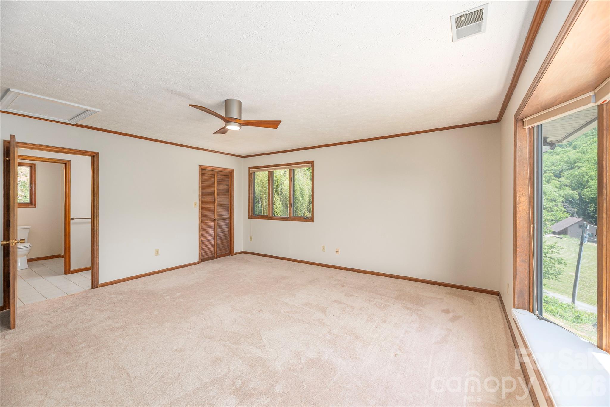 250 Lynn Cove Road — Asheville