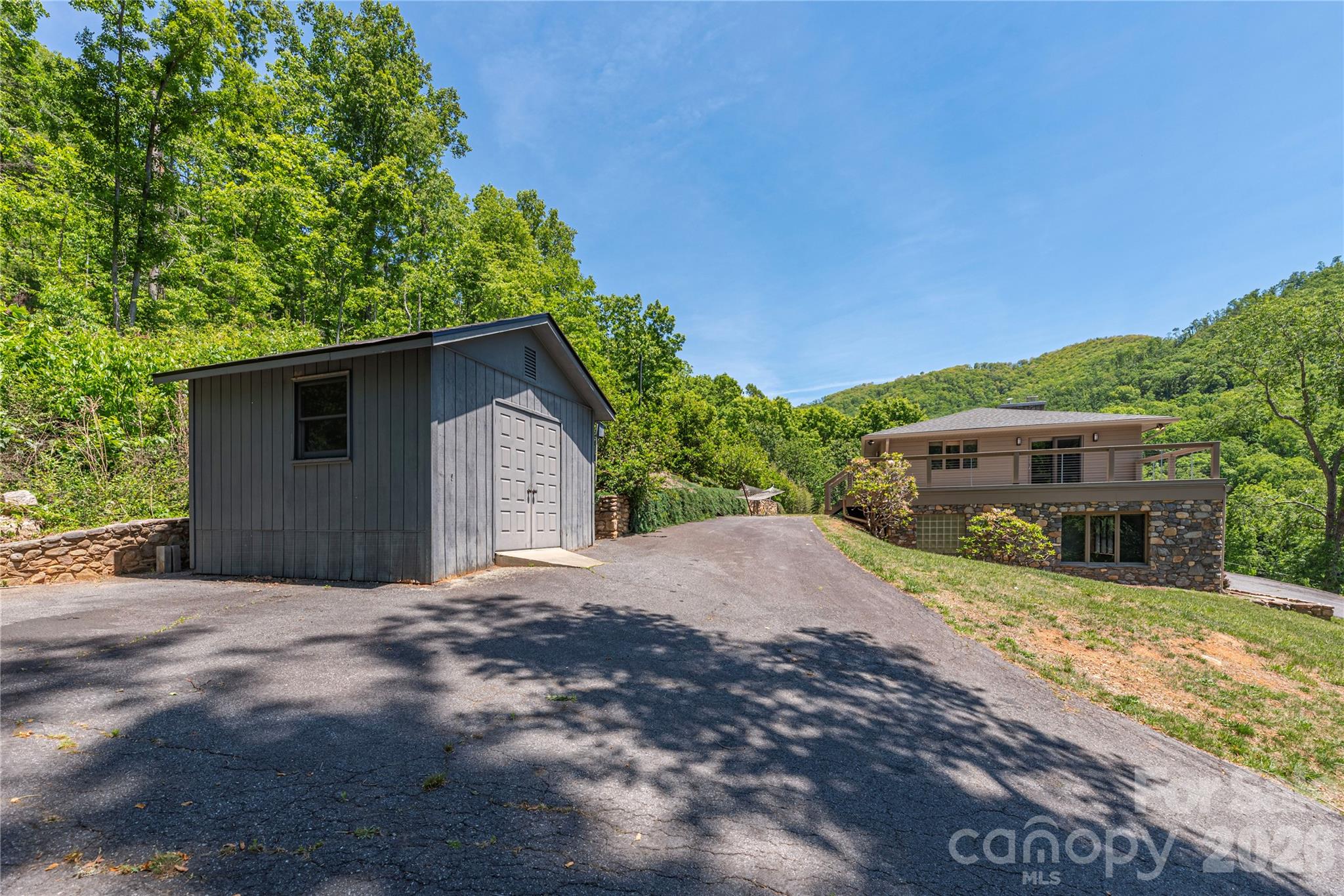 250 Lynn Cove Road — Asheville