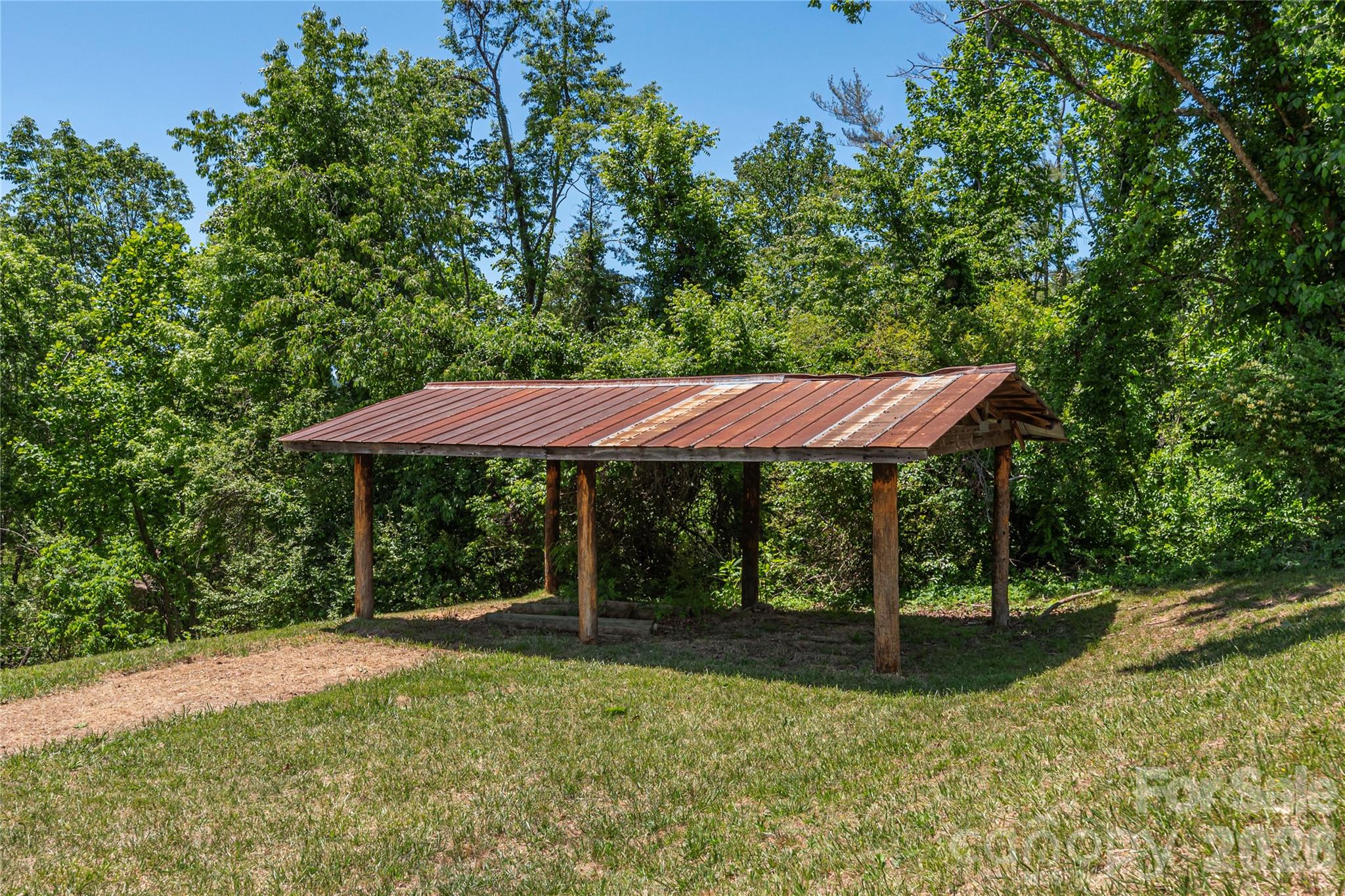 250 Lynn Cove Road — Asheville