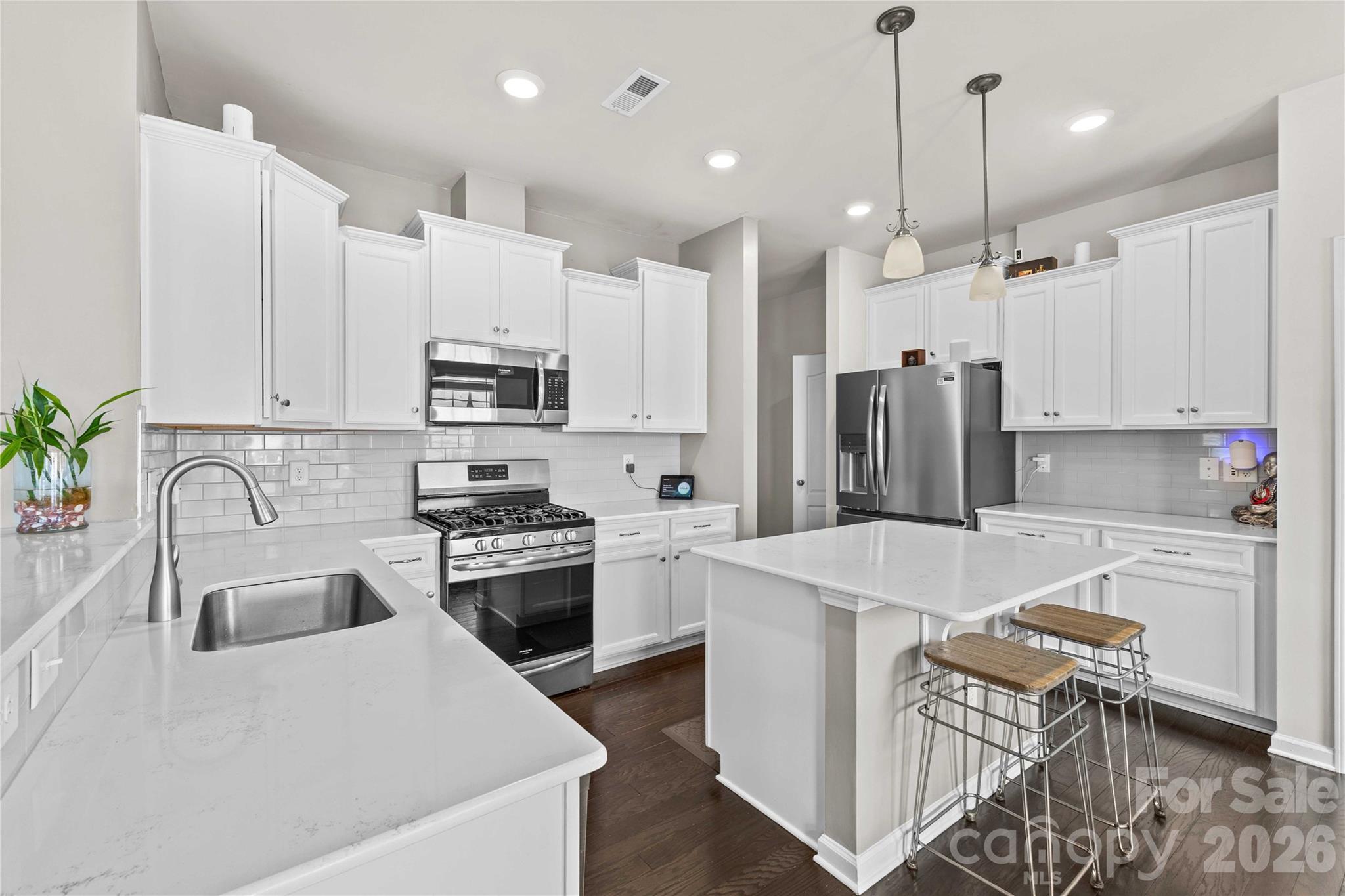 16016 Harbor Hill Drive — Charlotte