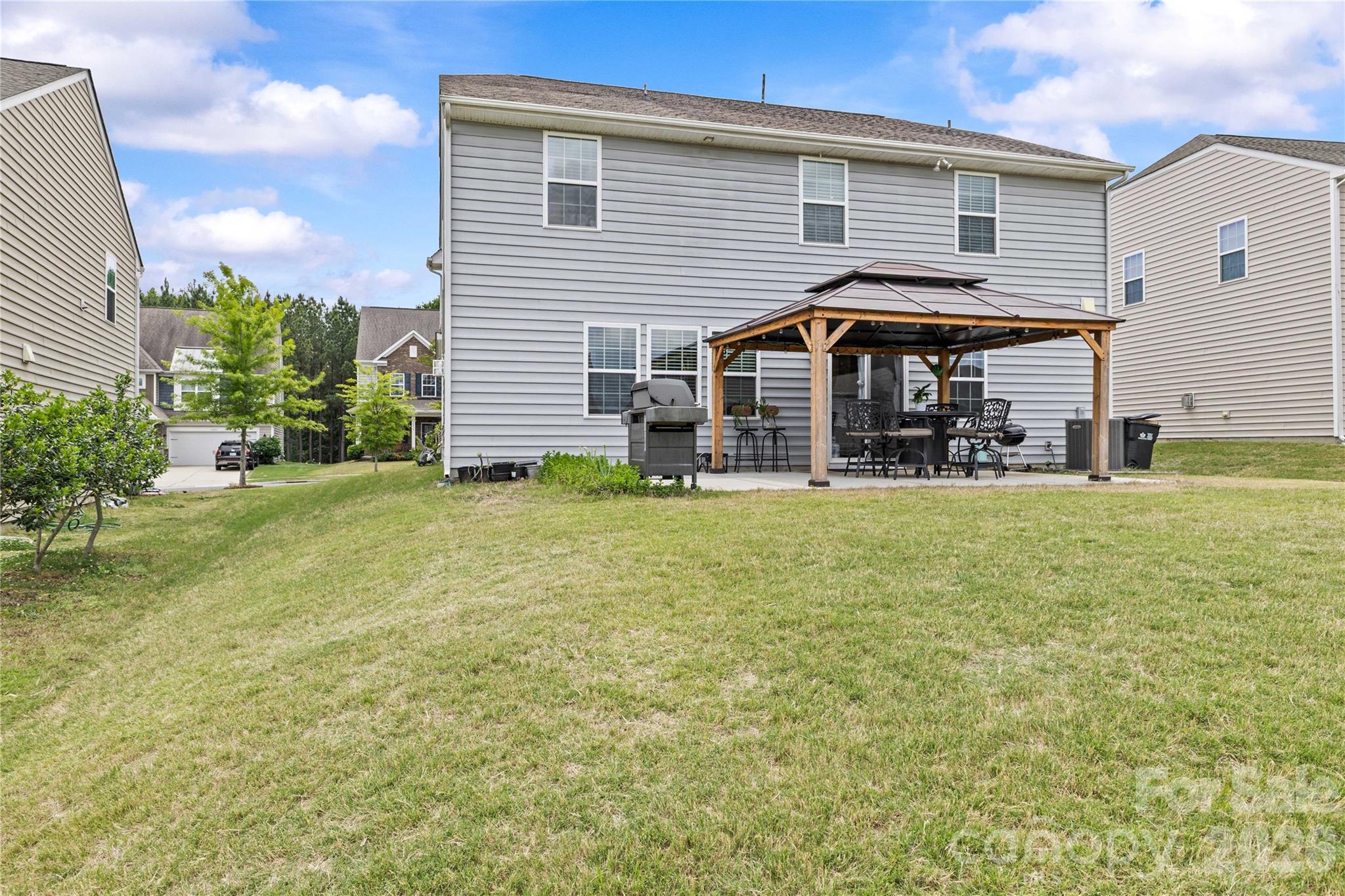 16016 Harbor Hill Drive — Charlotte