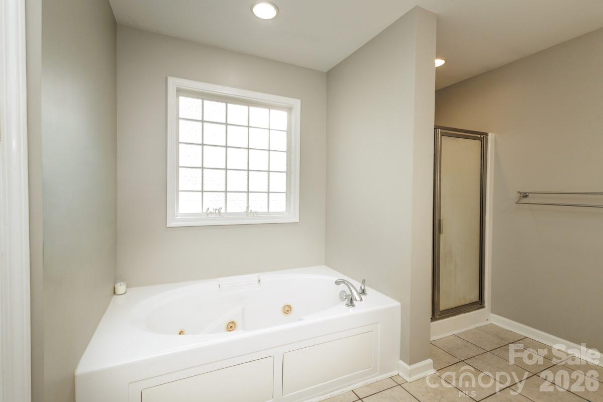1084 Castlebrook Drive — Salisbury