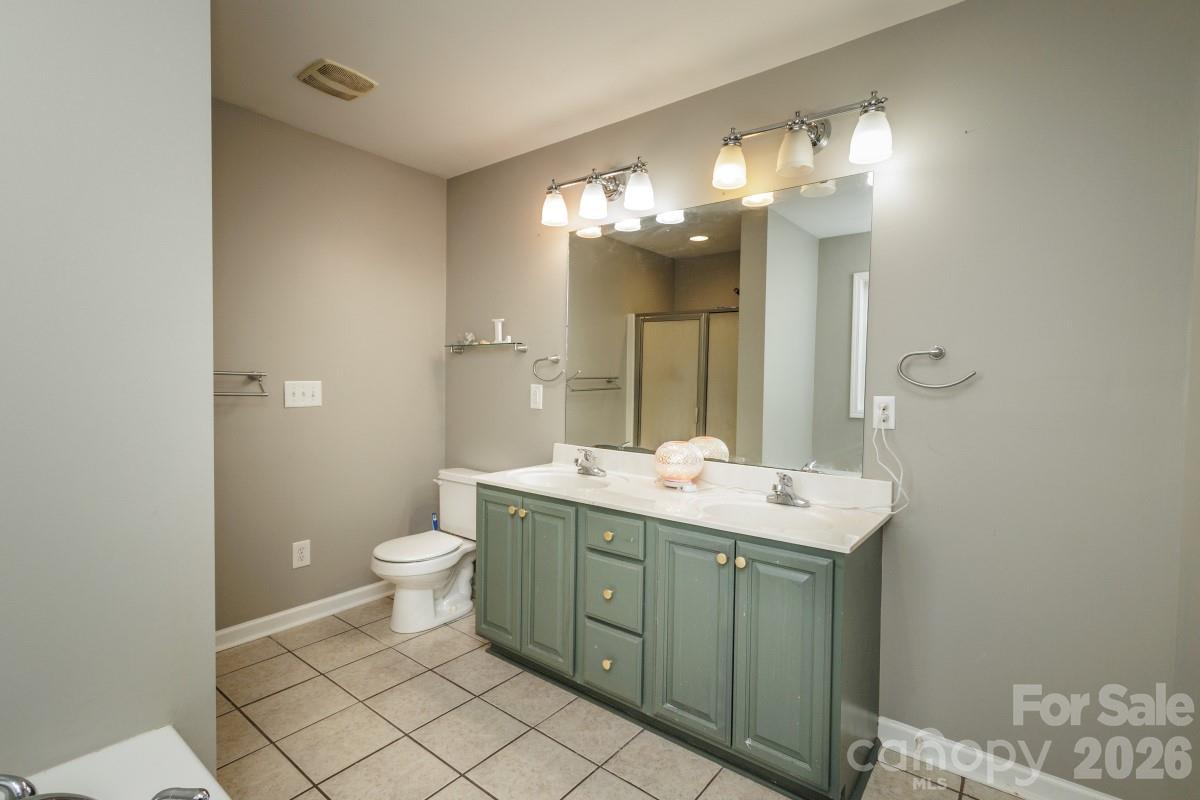 1084 Castlebrook Drive — Salisbury