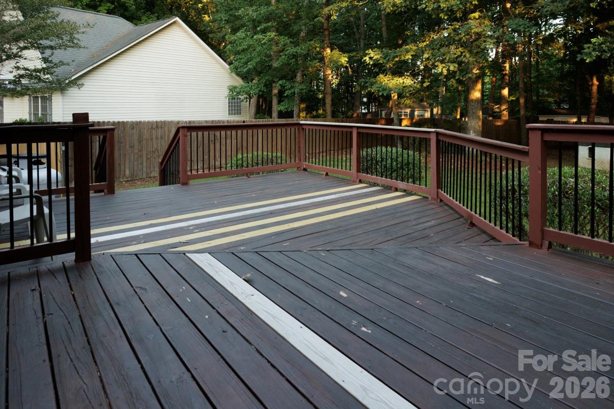 1084 Castlebrook Drive — Salisbury
