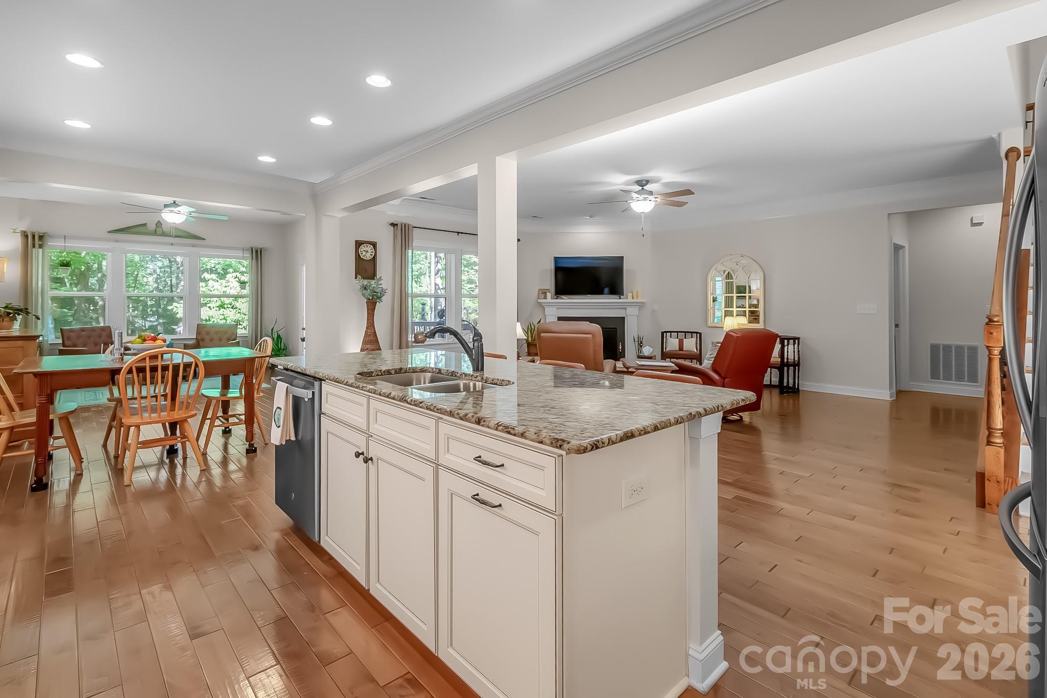 2015 Madeira Circle — Waxhaw