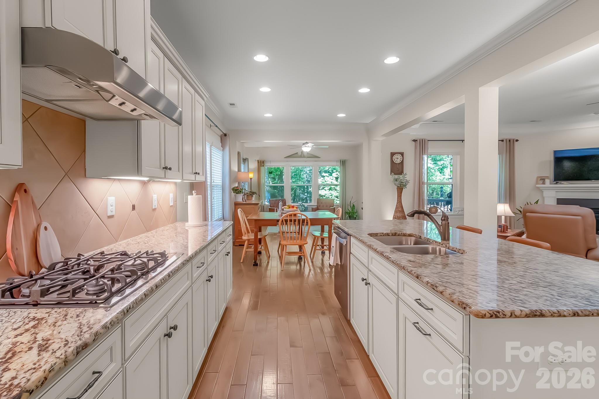 2015 Madeira Circle — Waxhaw