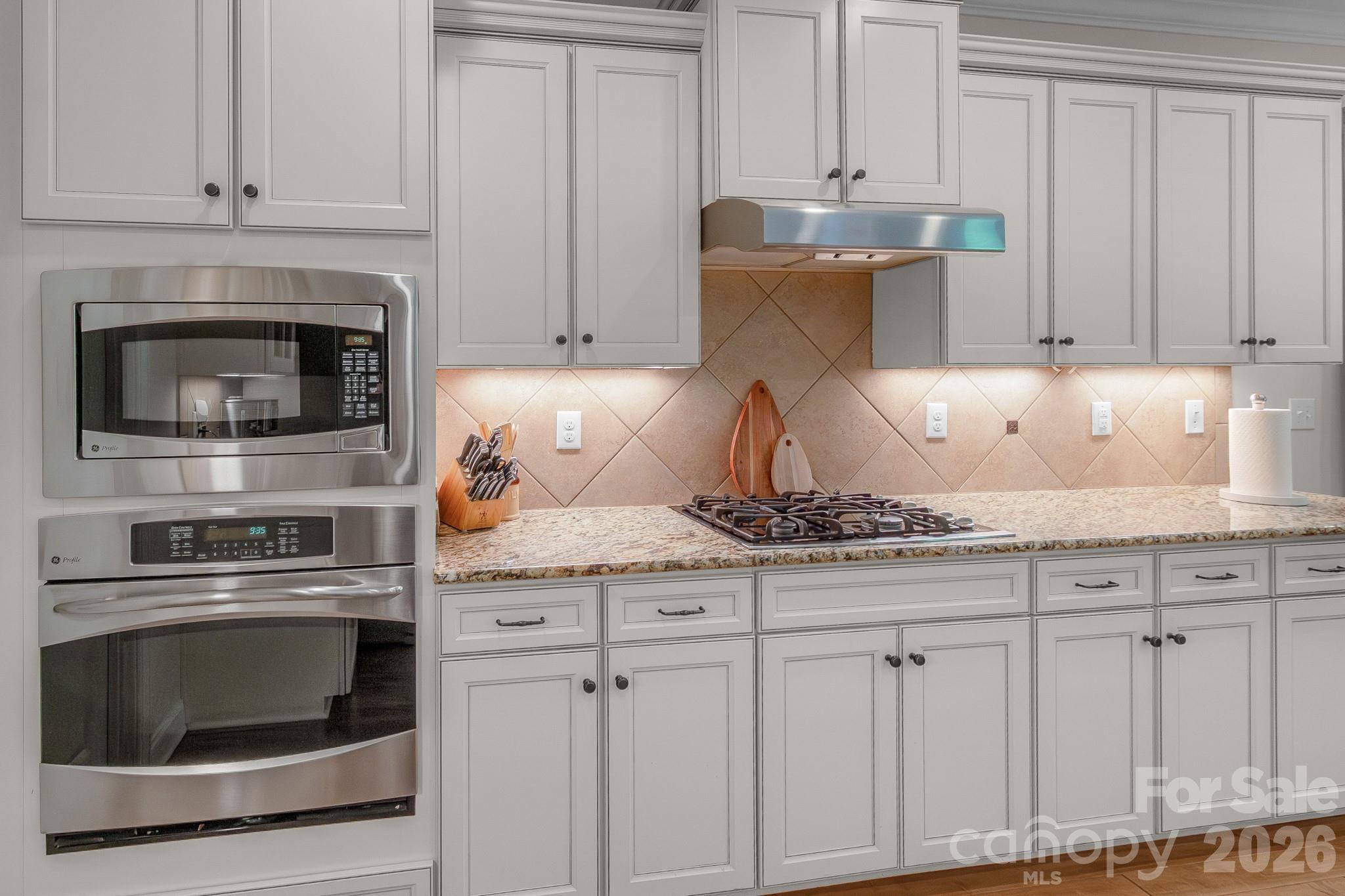 2015 Madeira Circle — Waxhaw