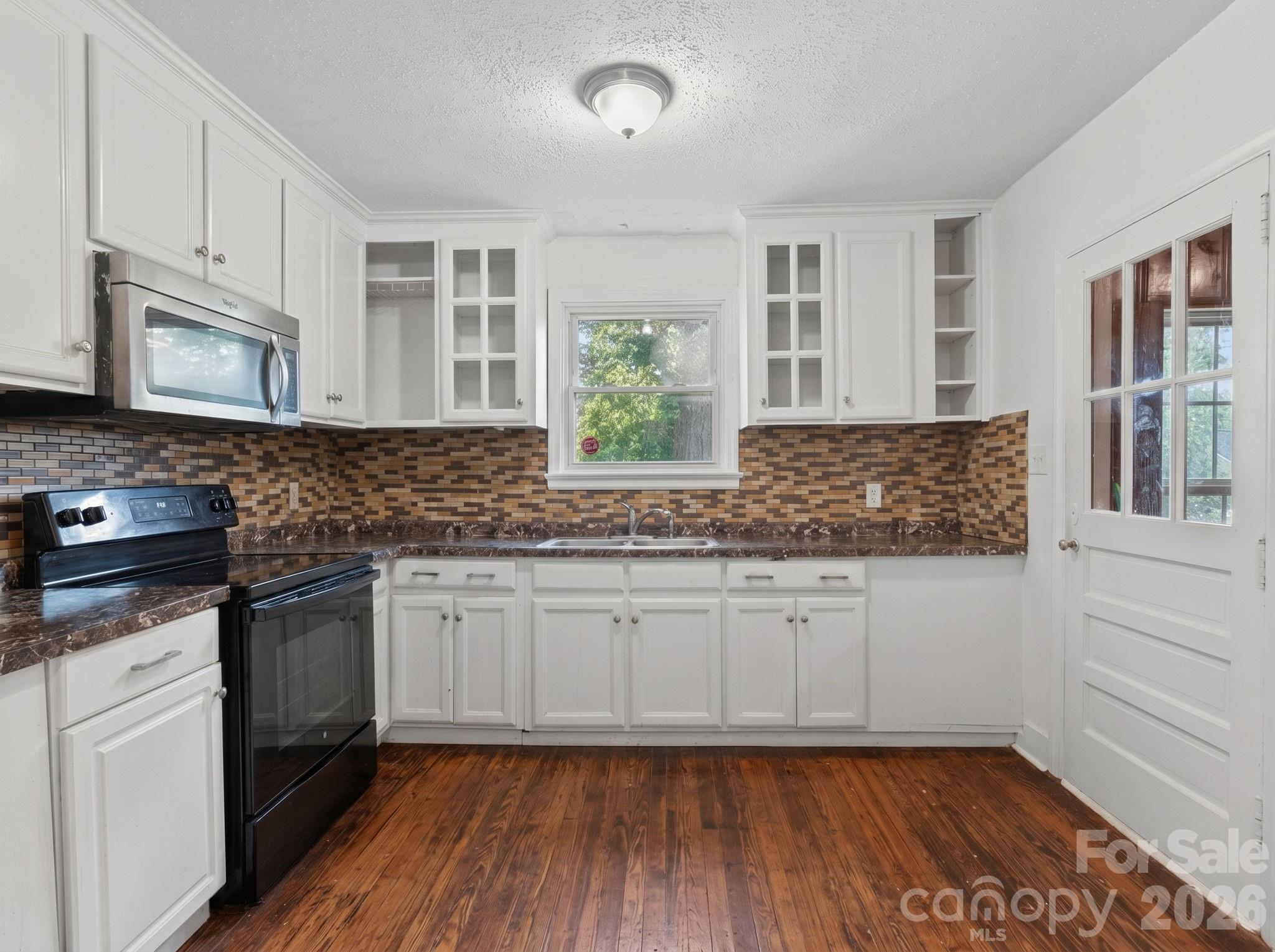 2120 Amesbury Avenue — Charlotte