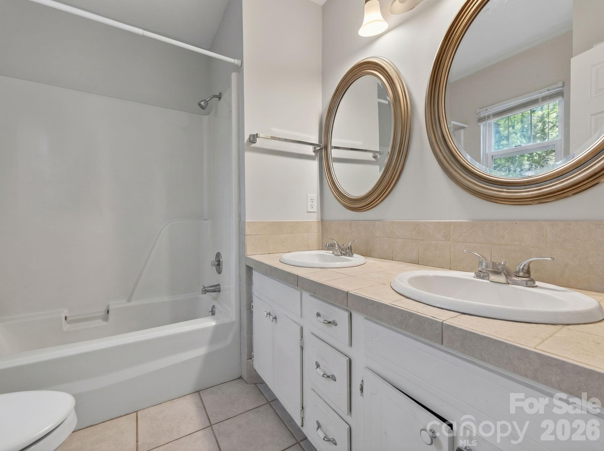2120 Amesbury Avenue — Charlotte