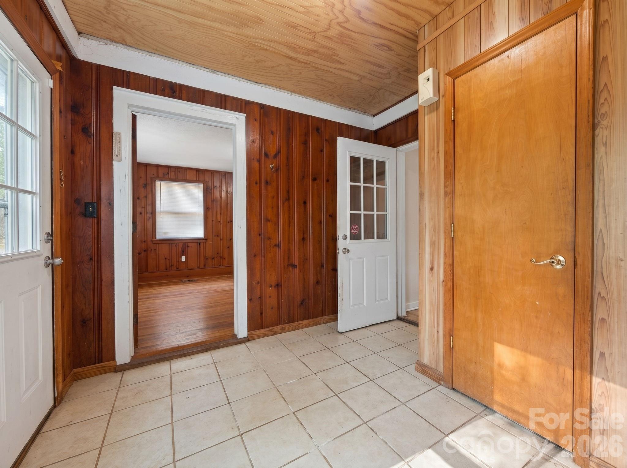 2120 Amesbury Avenue — Charlotte