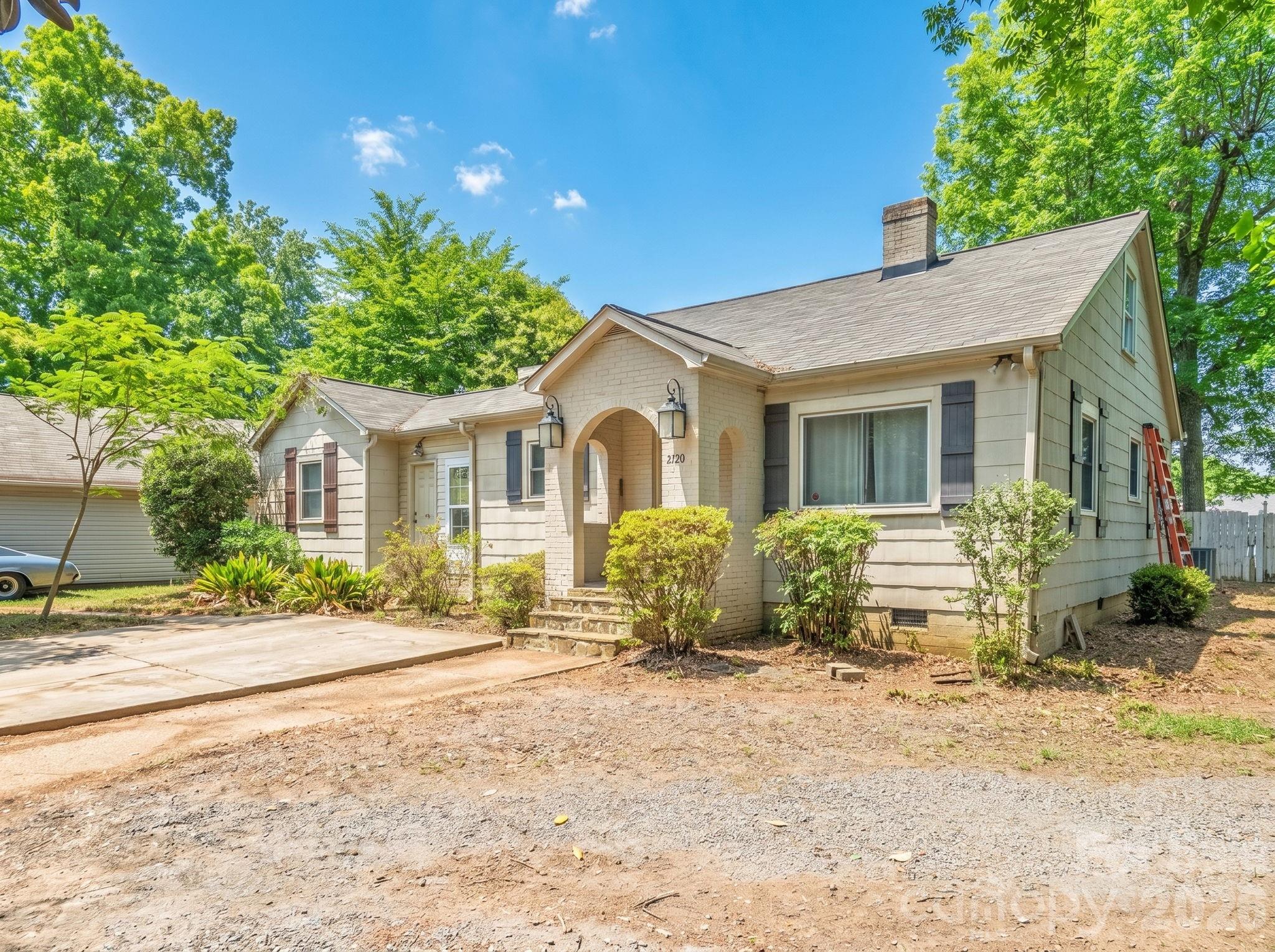 2120 Amesbury Avenue — Charlotte