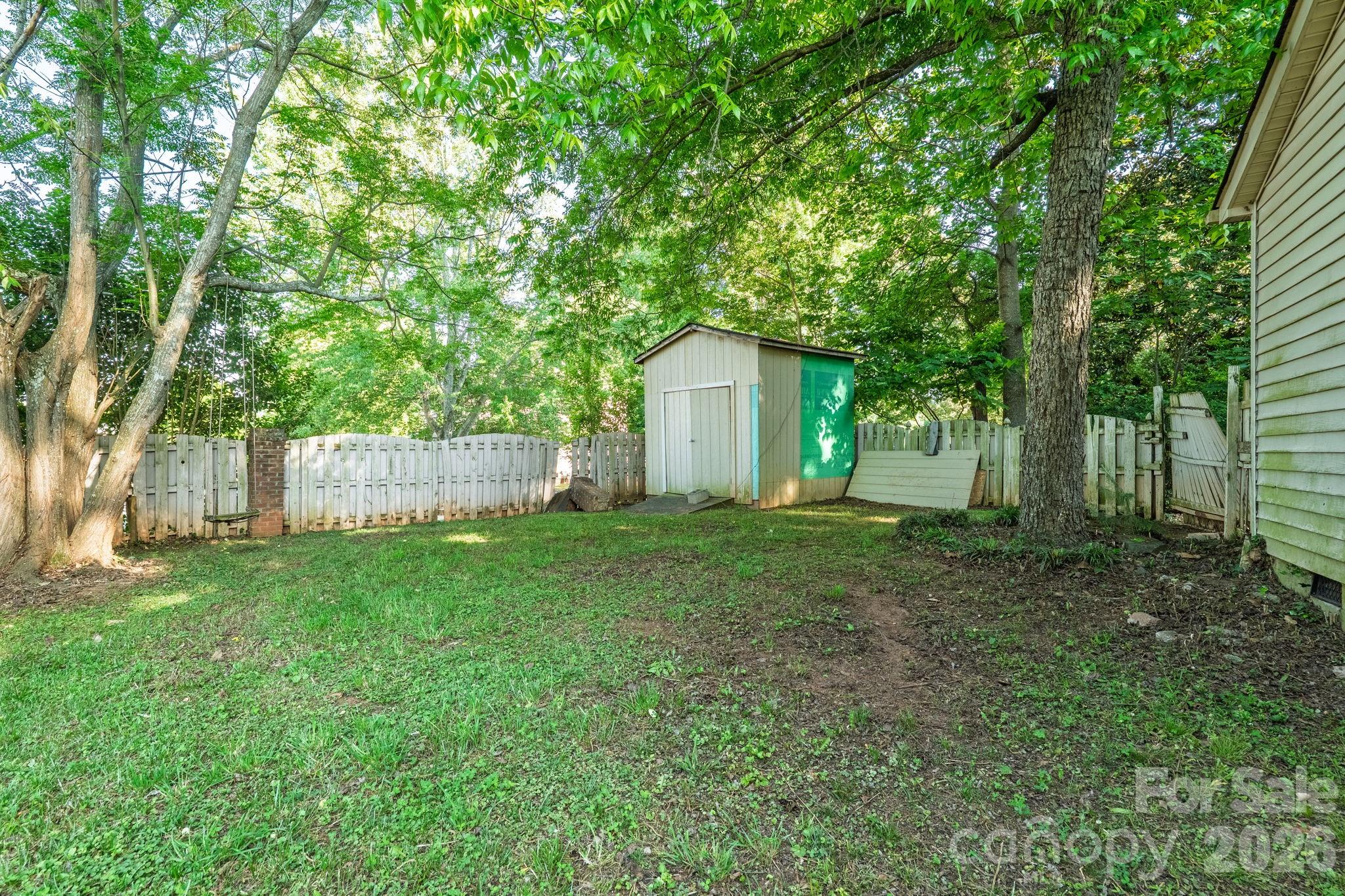 2120 Amesbury Avenue — Charlotte