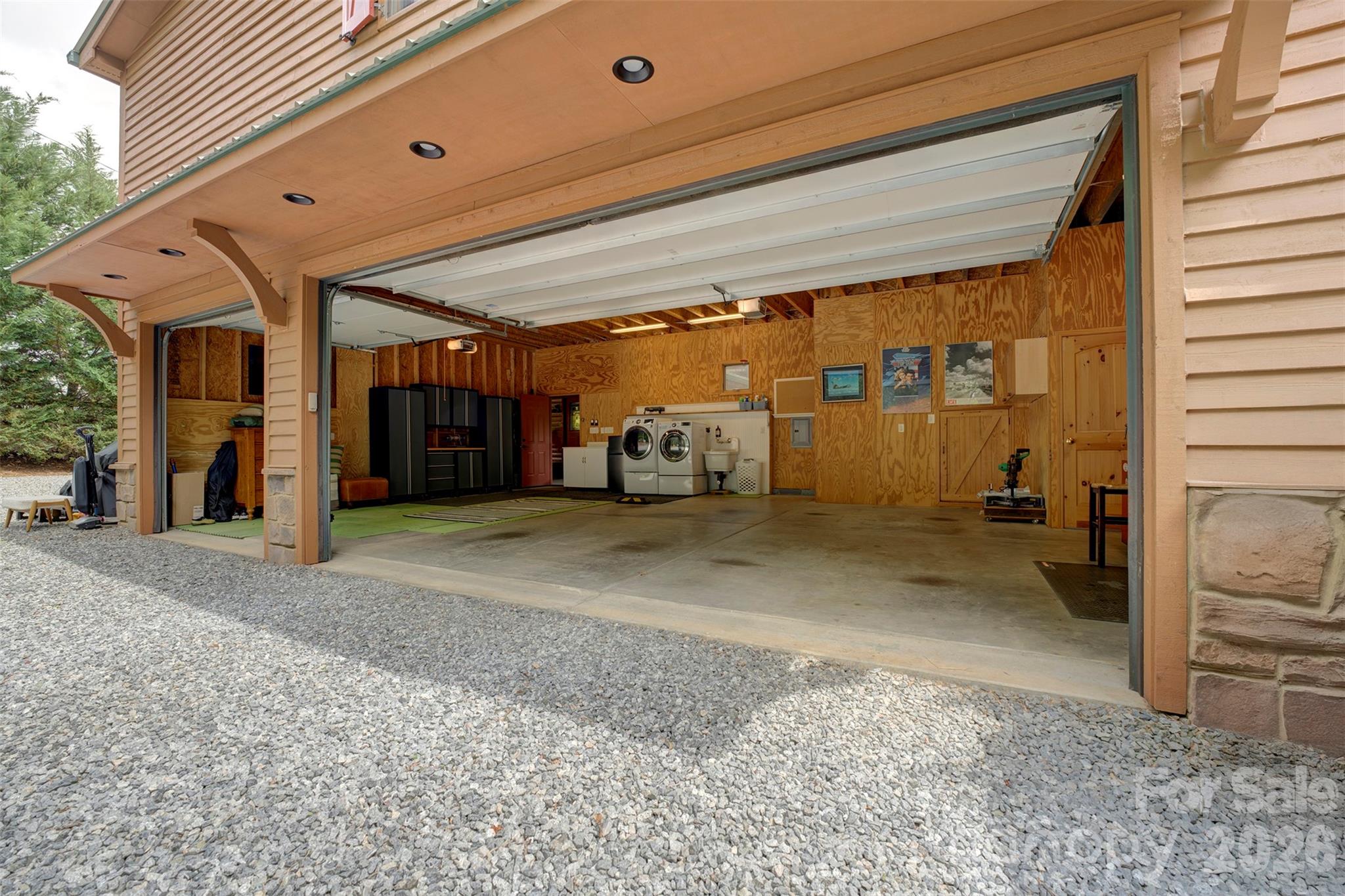 15425 E Rocky River Road — Davidson