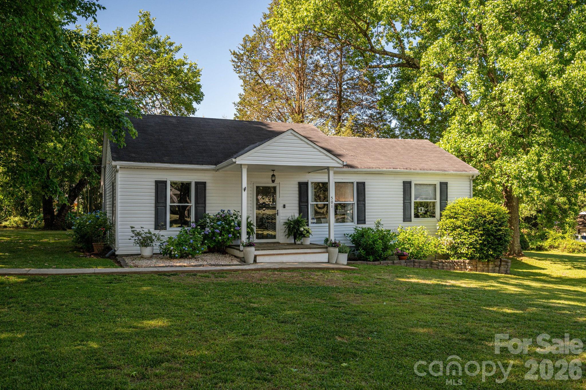 501 S 6th Street — Bessemer City