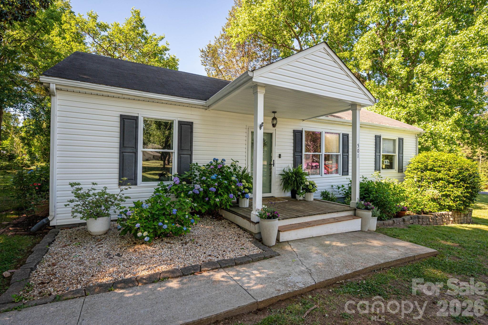 501 S 6th Street — Bessemer City