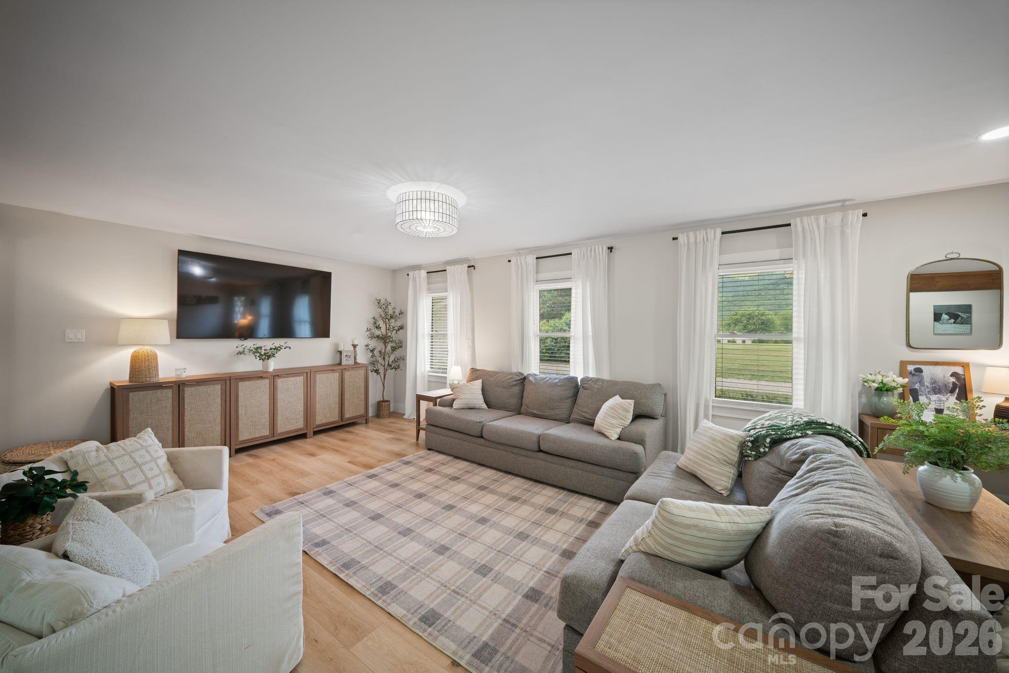 97 Paul Holland Road — Canton