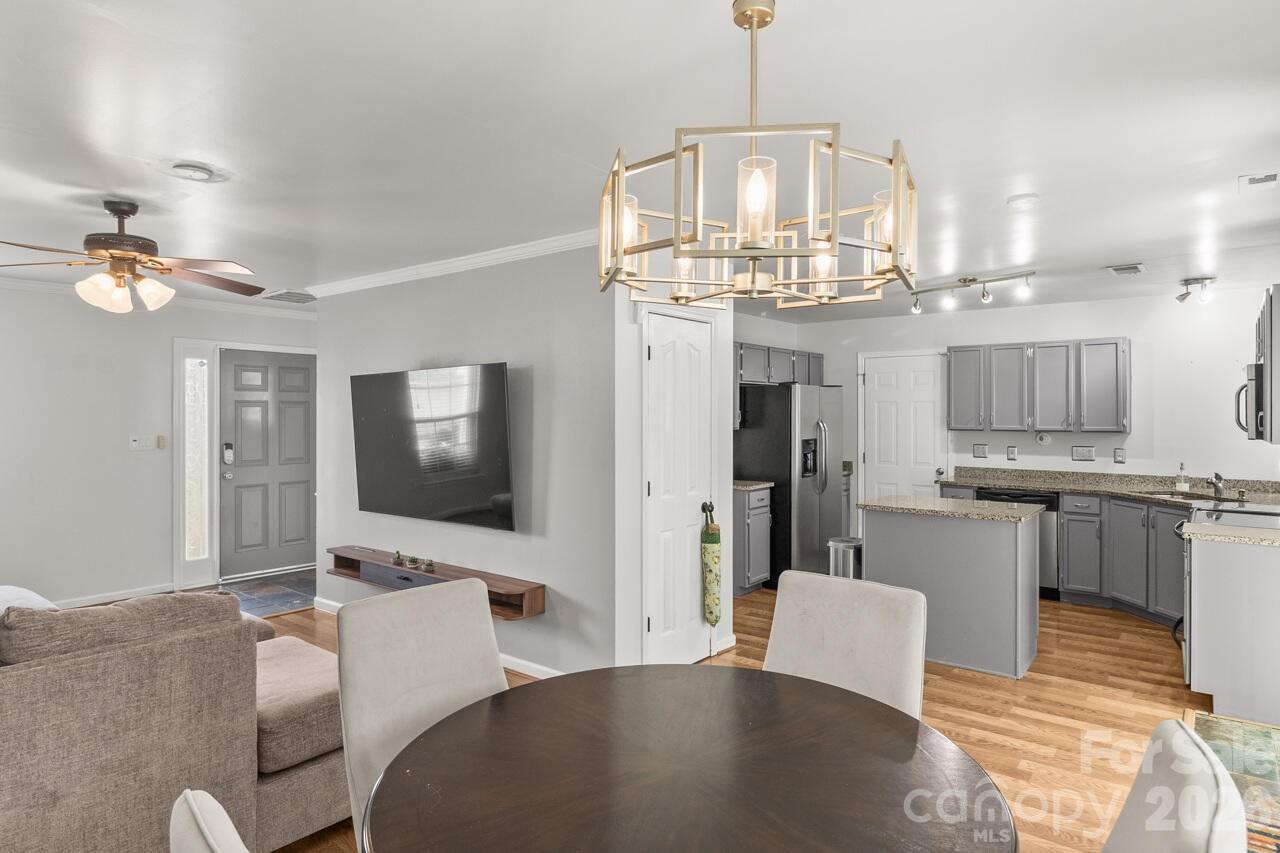 6907 Murray Grey Lane — Charlotte