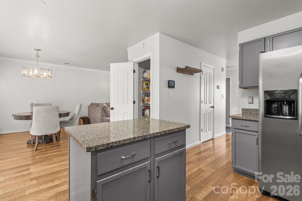 6907 Murray Grey Lane — Charlotte