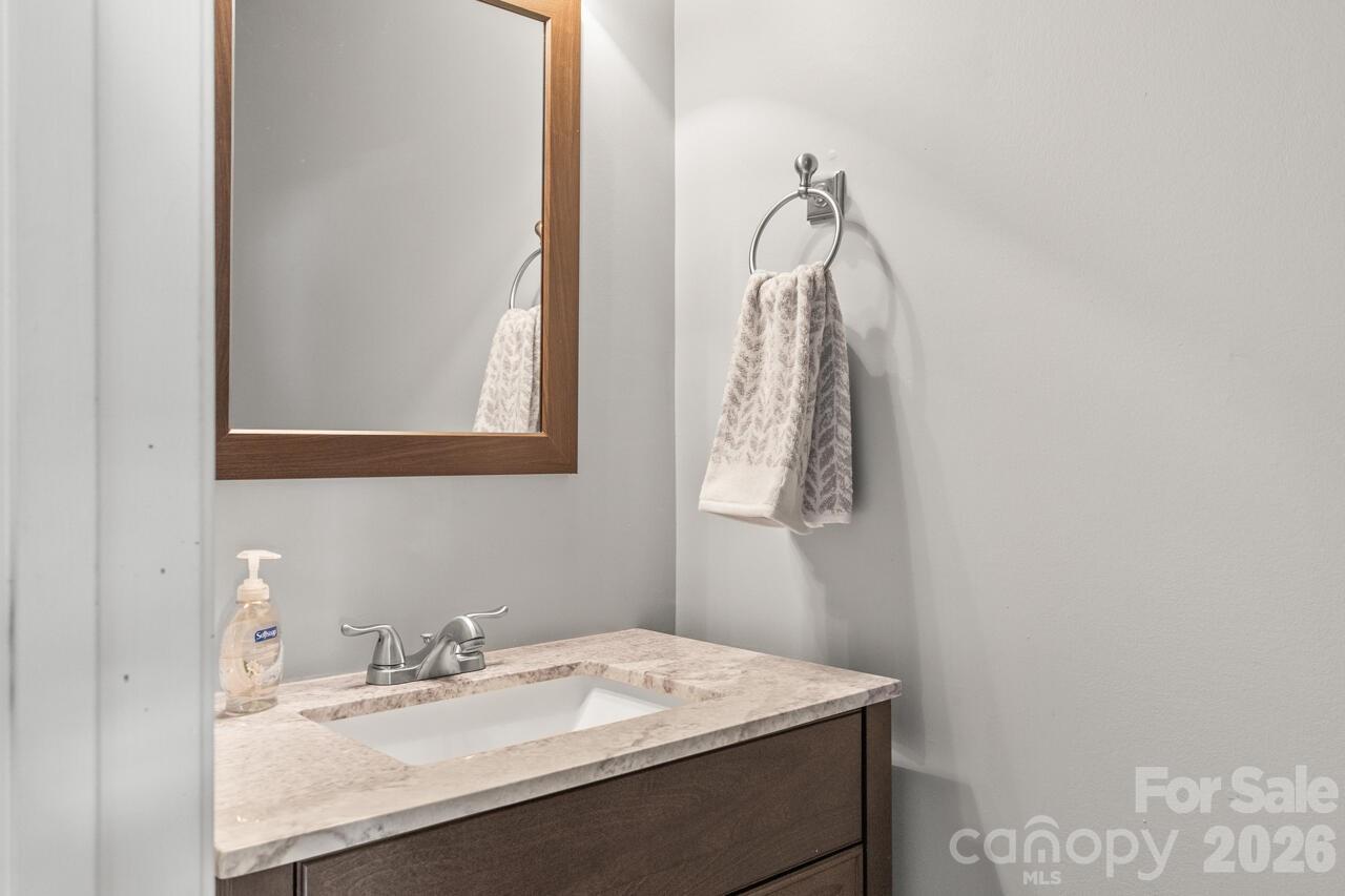 6907 Murray Grey Lane — Charlotte