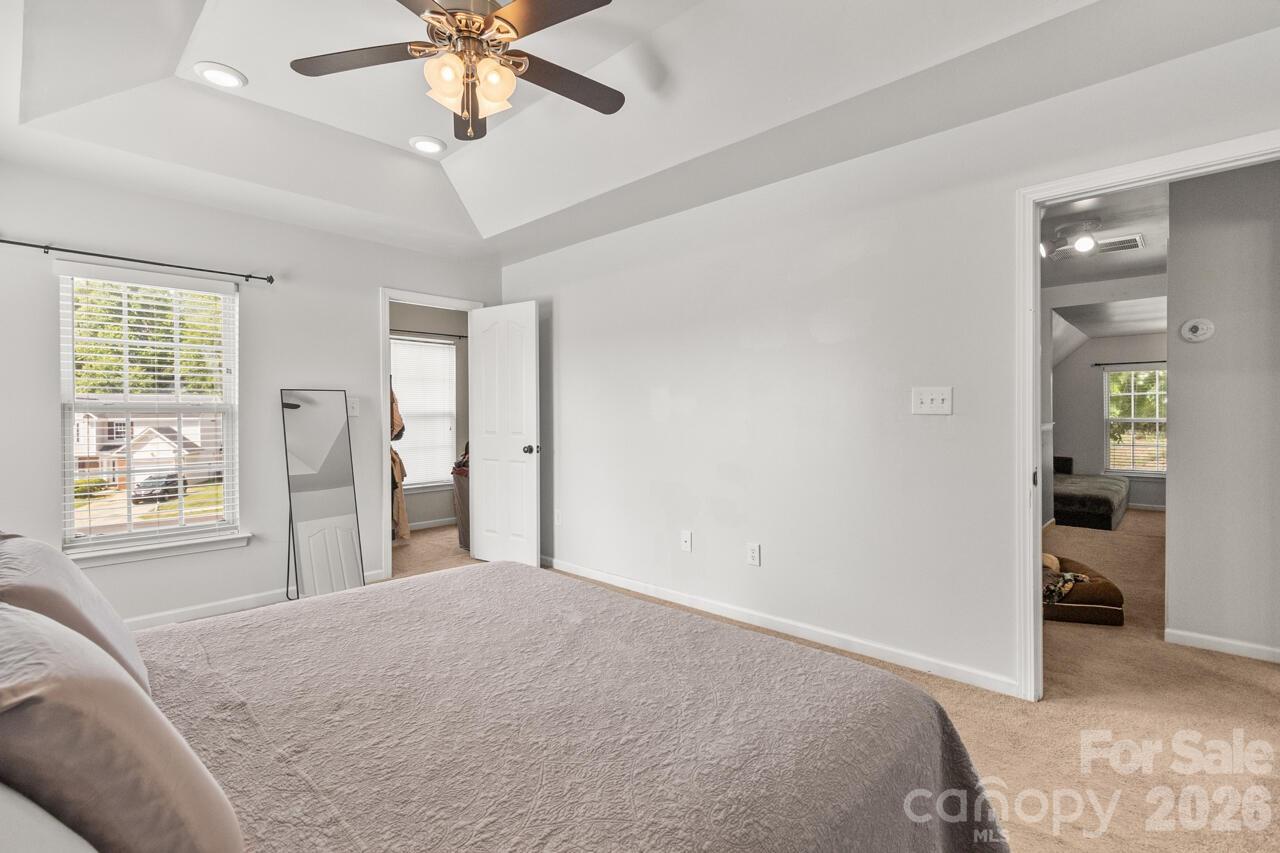 6907 Murray Grey Lane — Charlotte