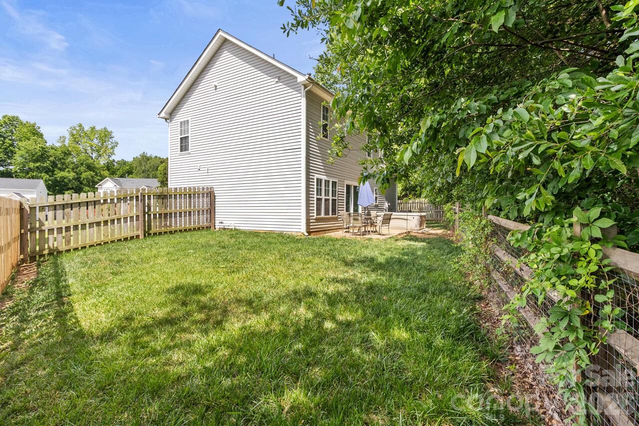 6907 Murray Grey Lane — Charlotte