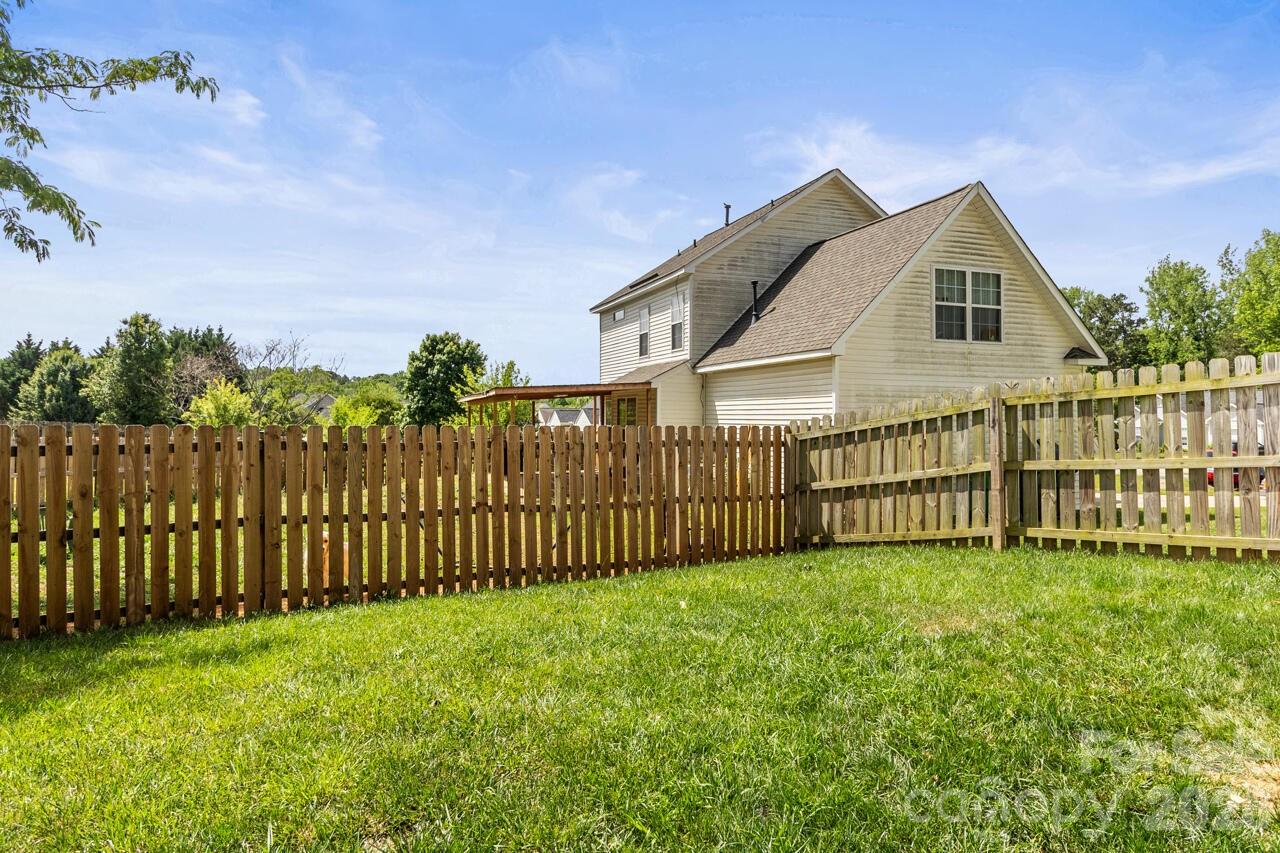 6907 Murray Grey Lane — Charlotte