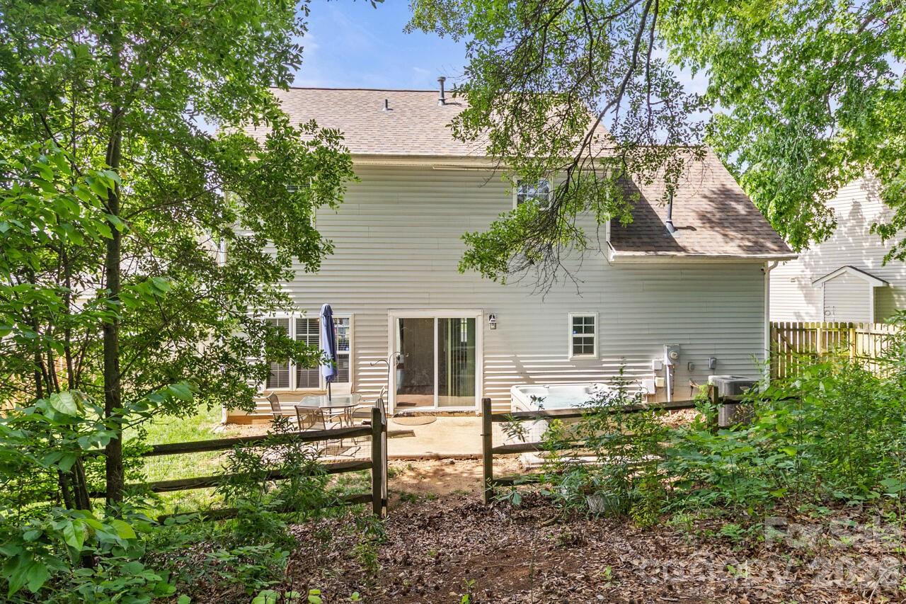 6907 Murray Grey Lane — Charlotte