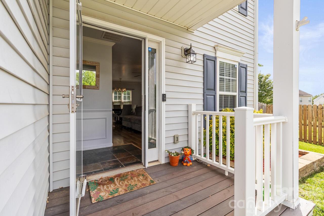 6907 Murray Grey Lane — Charlotte