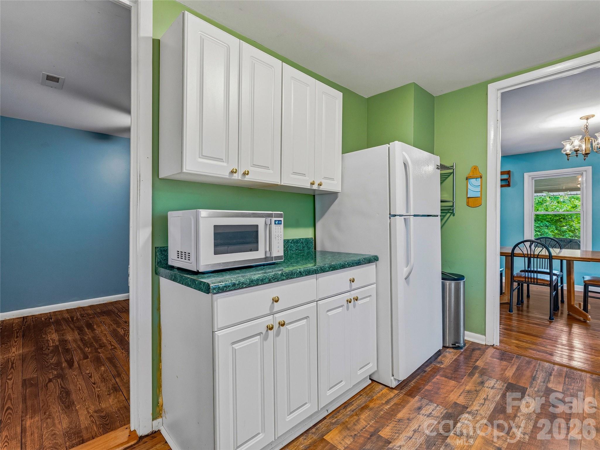 506 Johnston School Road — Asheville