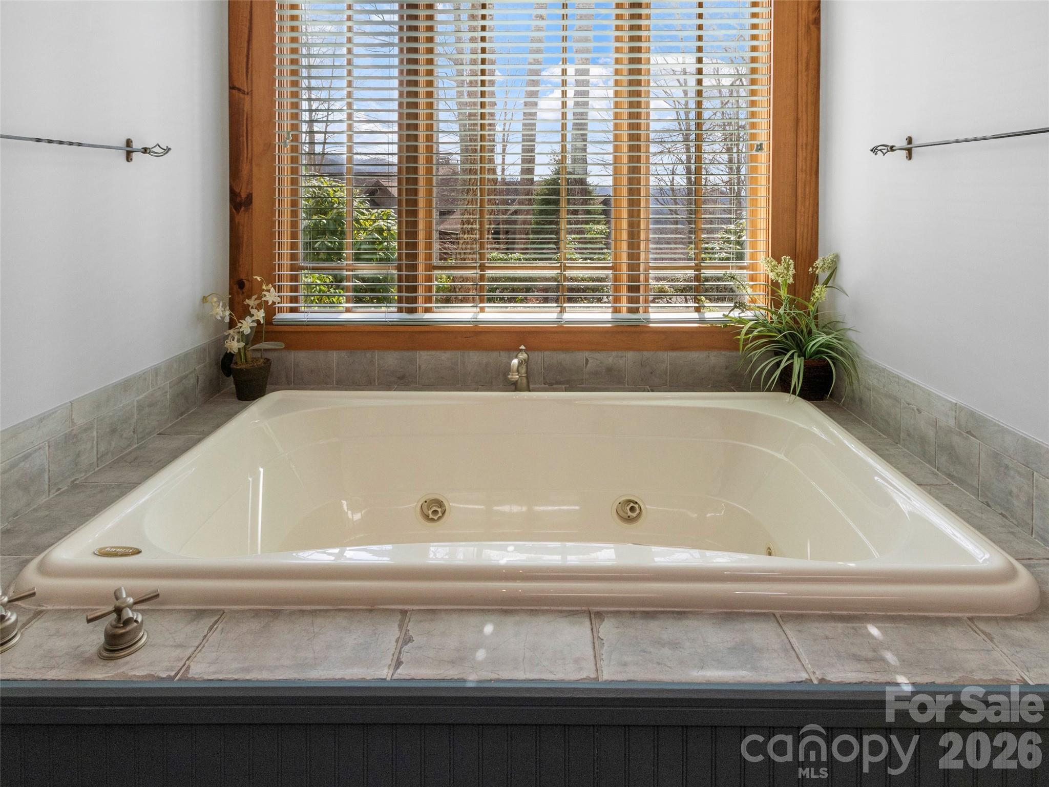 324 Austin Mountain Drive — Burnsville