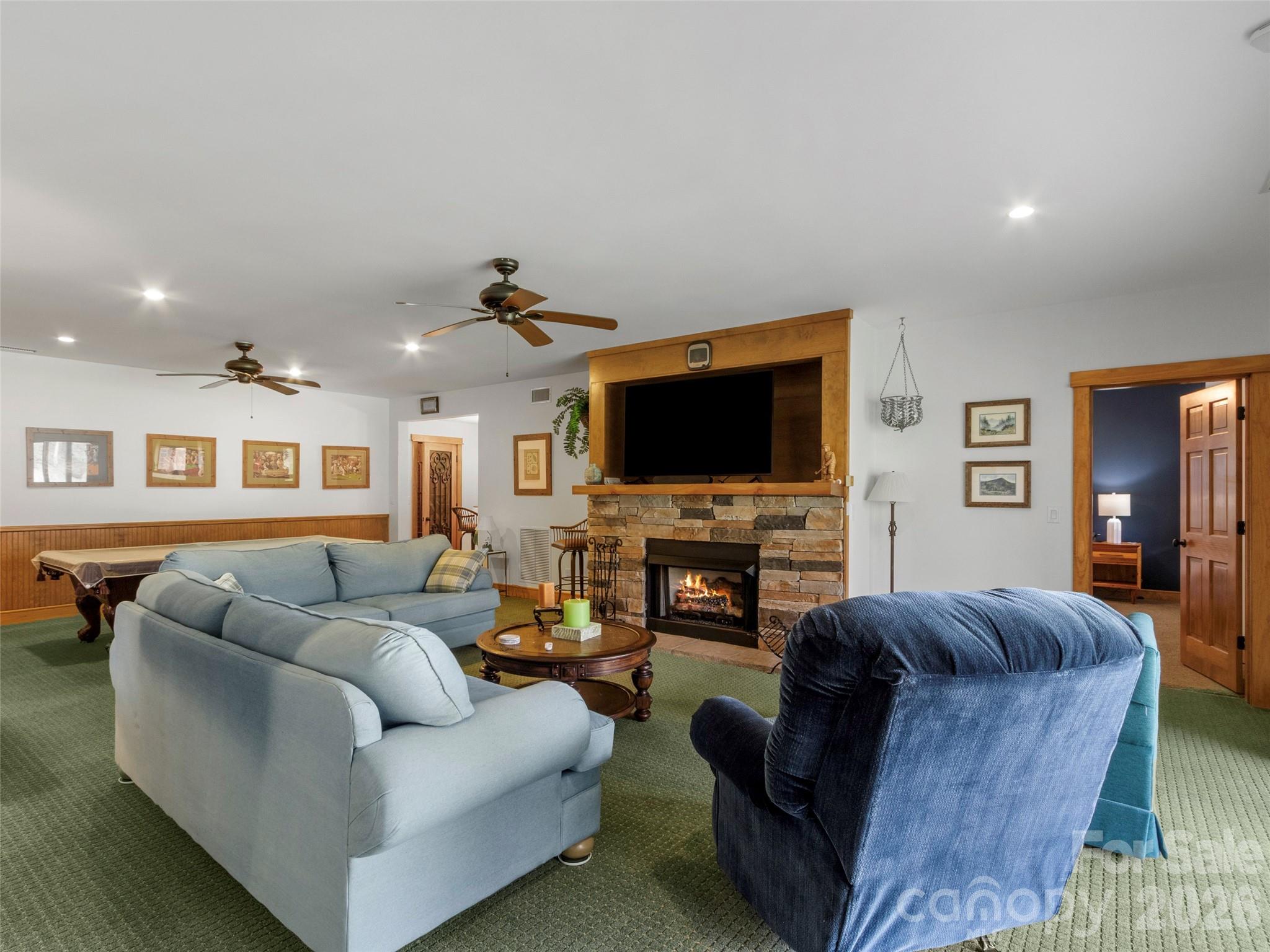 324 Austin Mountain Drive — Burnsville
