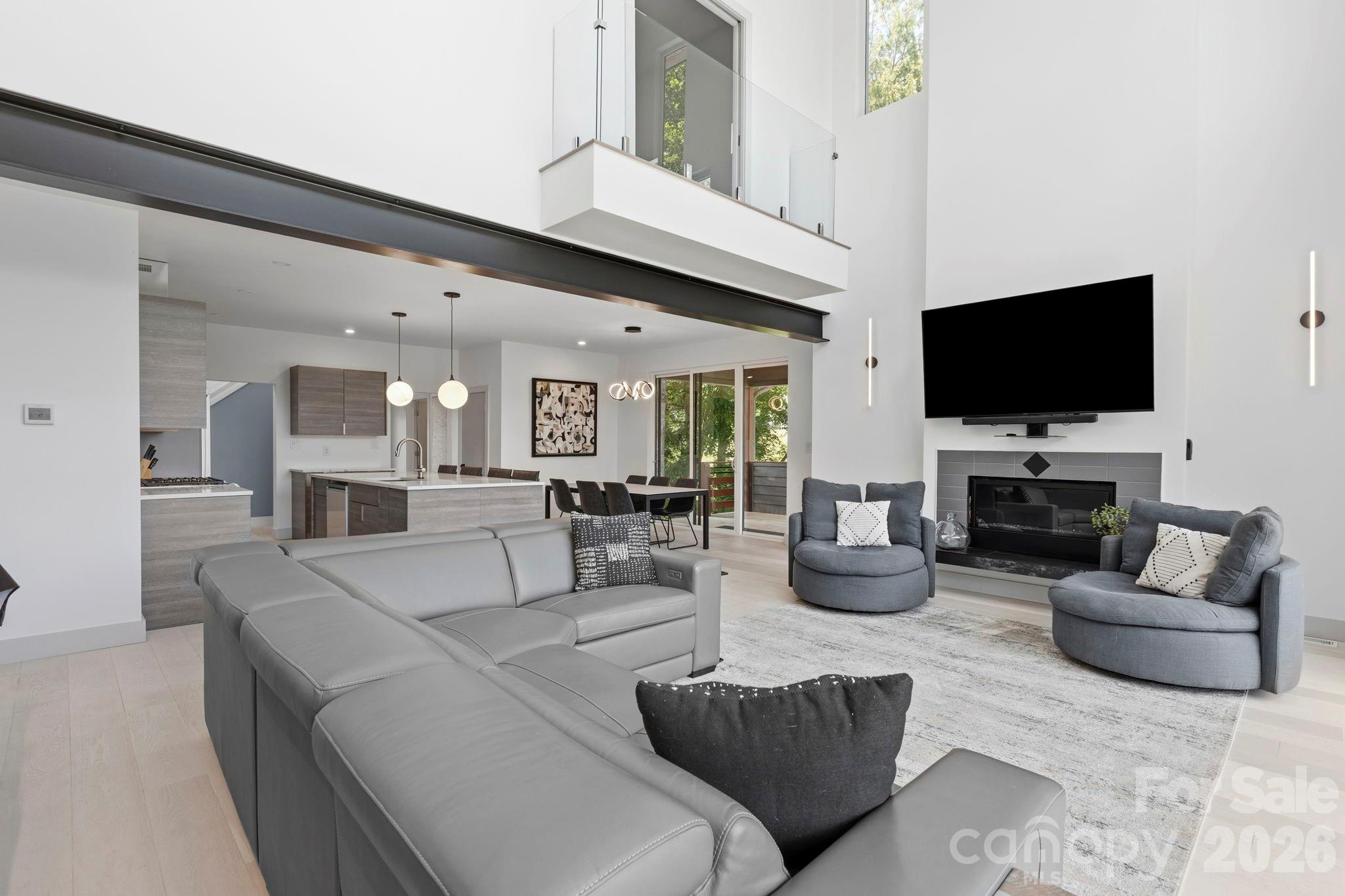22 Lara Drive — Mills River