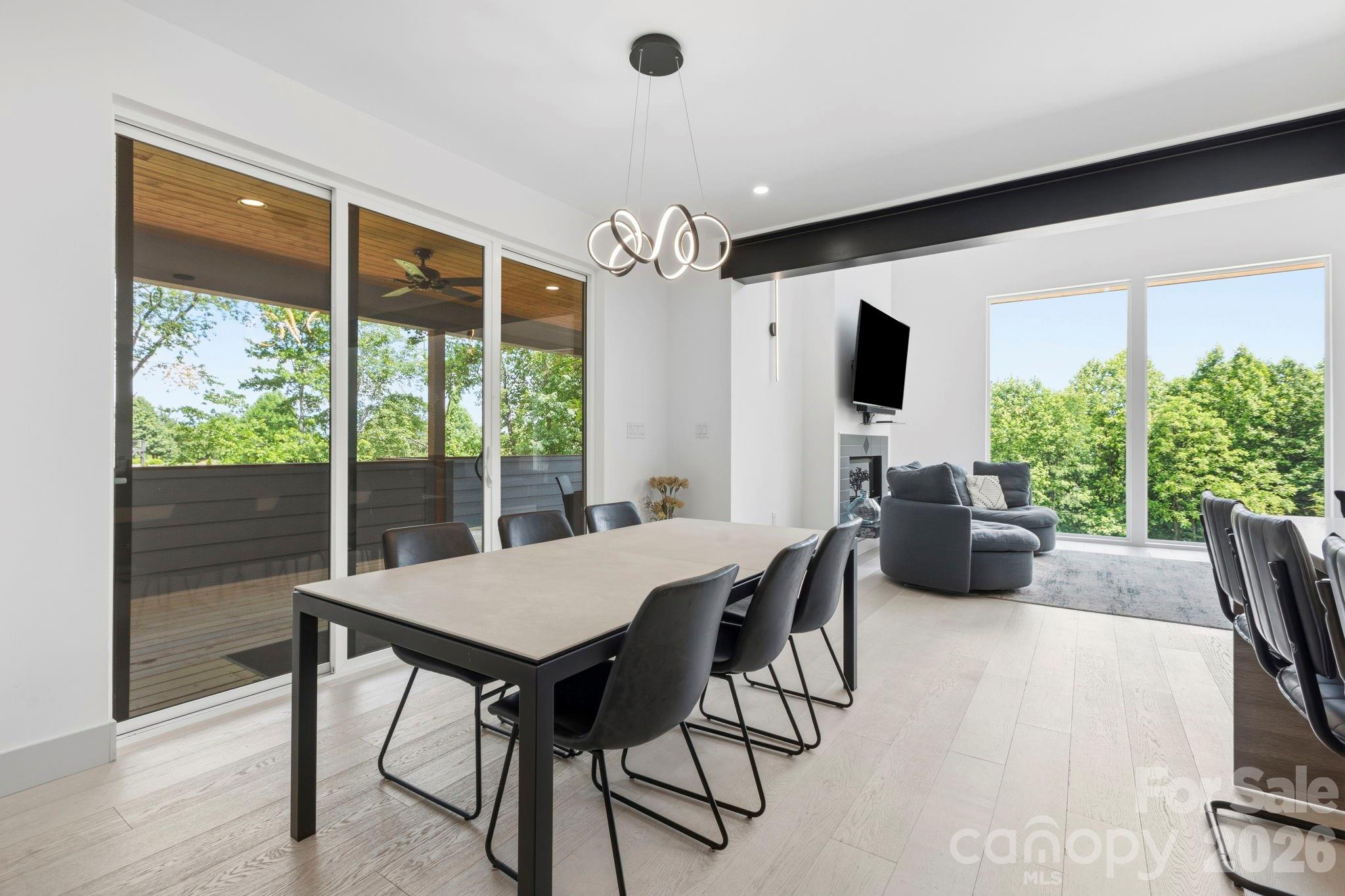22 Lara Drive — Mills River