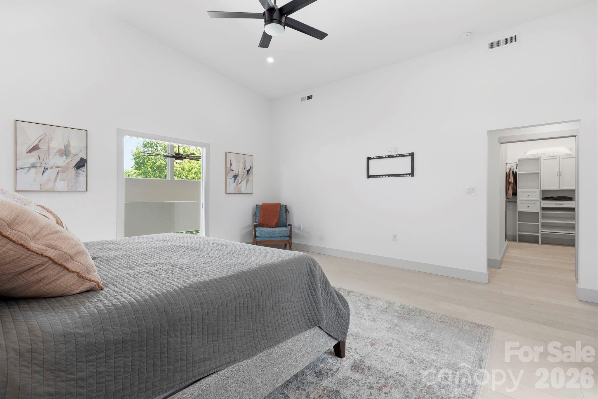 22 Lara Drive — Mills River