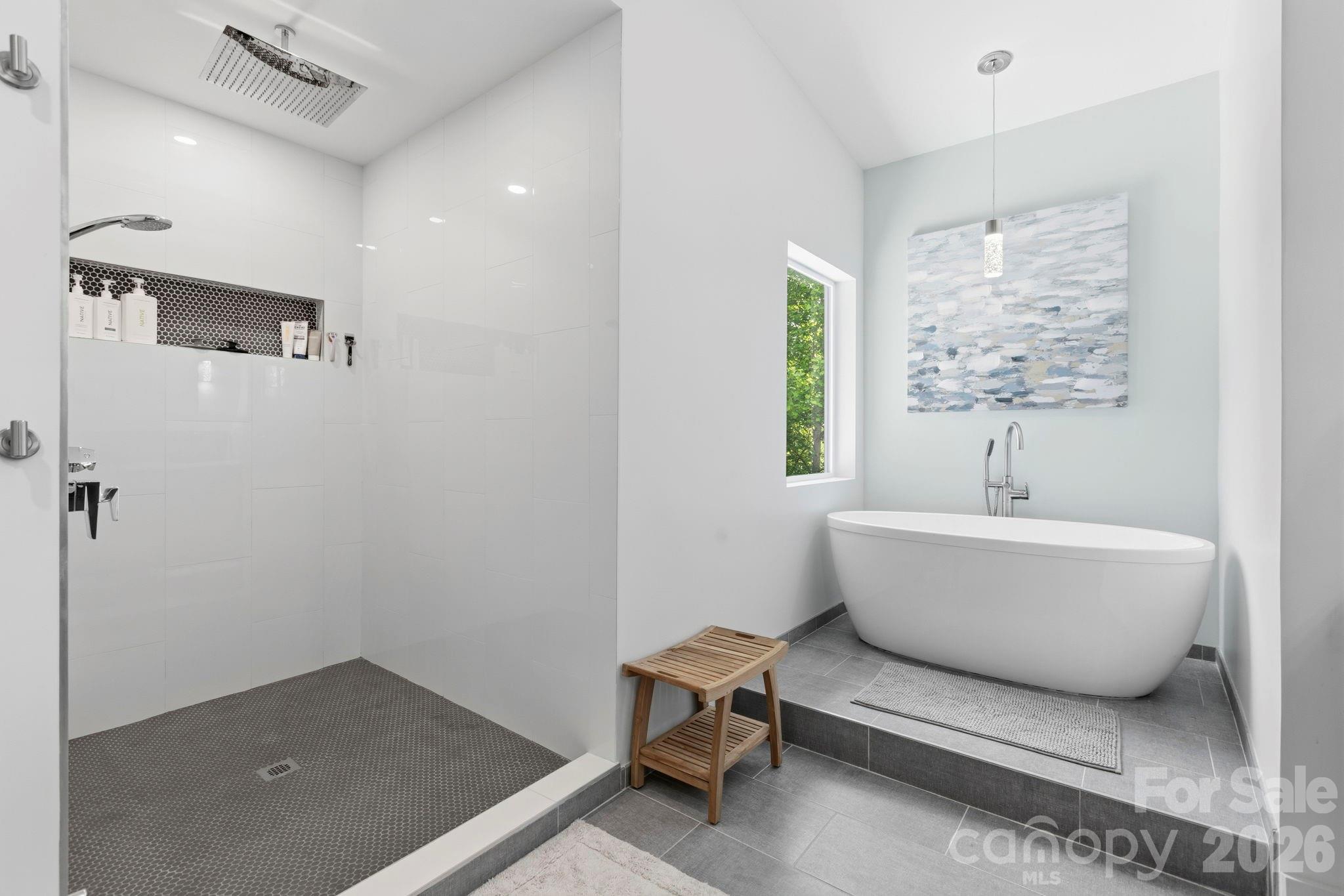 22 Lara Drive — Mills River