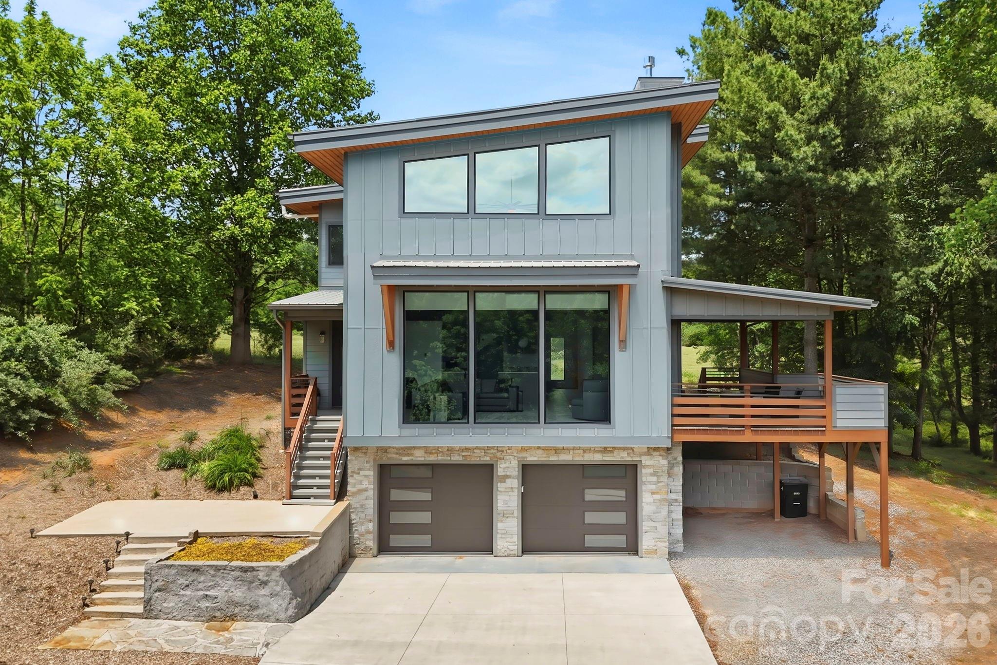22 Lara Drive — Mills River