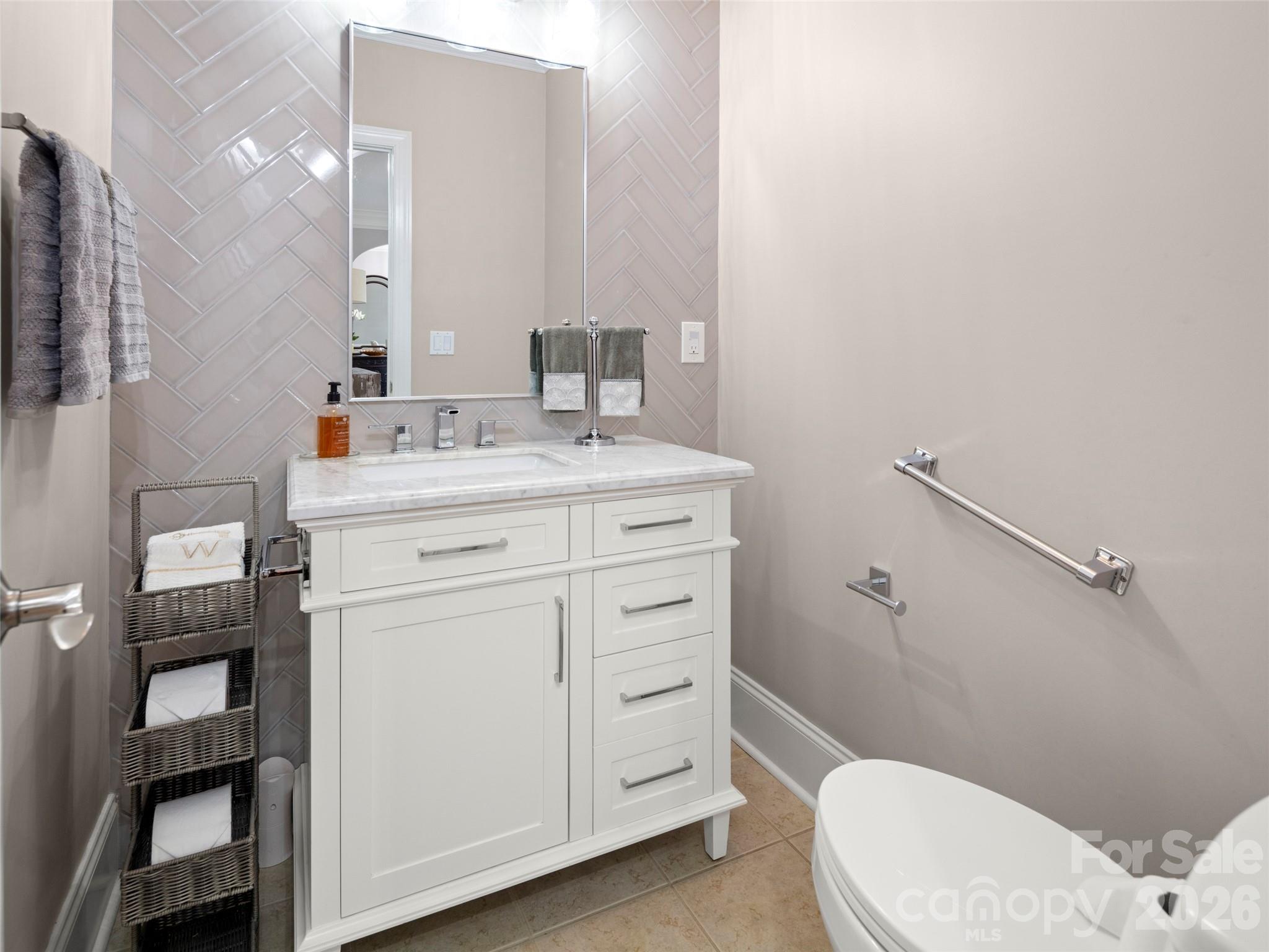 47 Drakes Meadow Lane — Arden