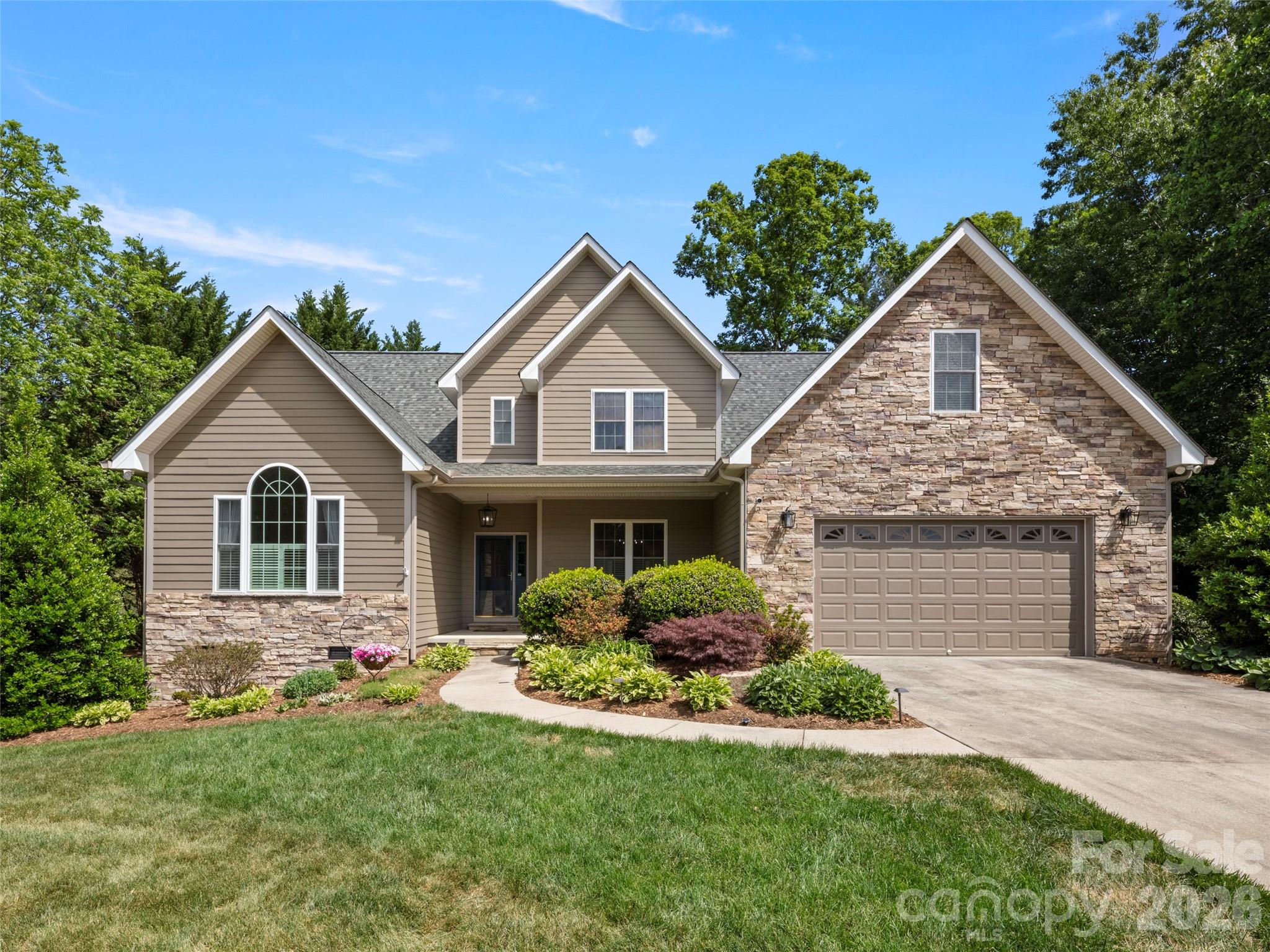 47 Drakes Meadow Lane — Arden