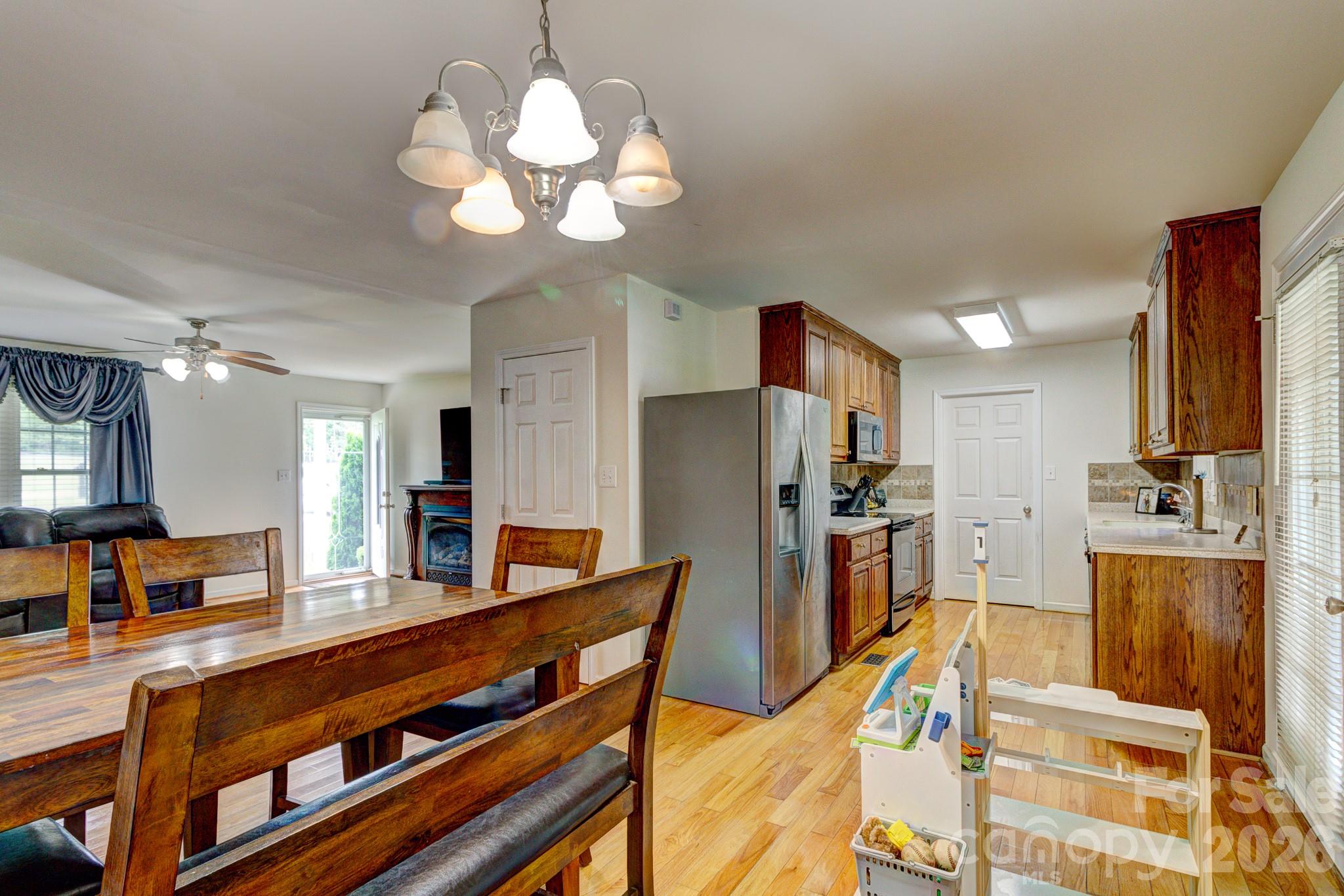 4671 Garys Place — Crouse