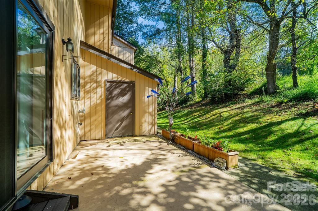12 Pebble Creek Drive — Asheville