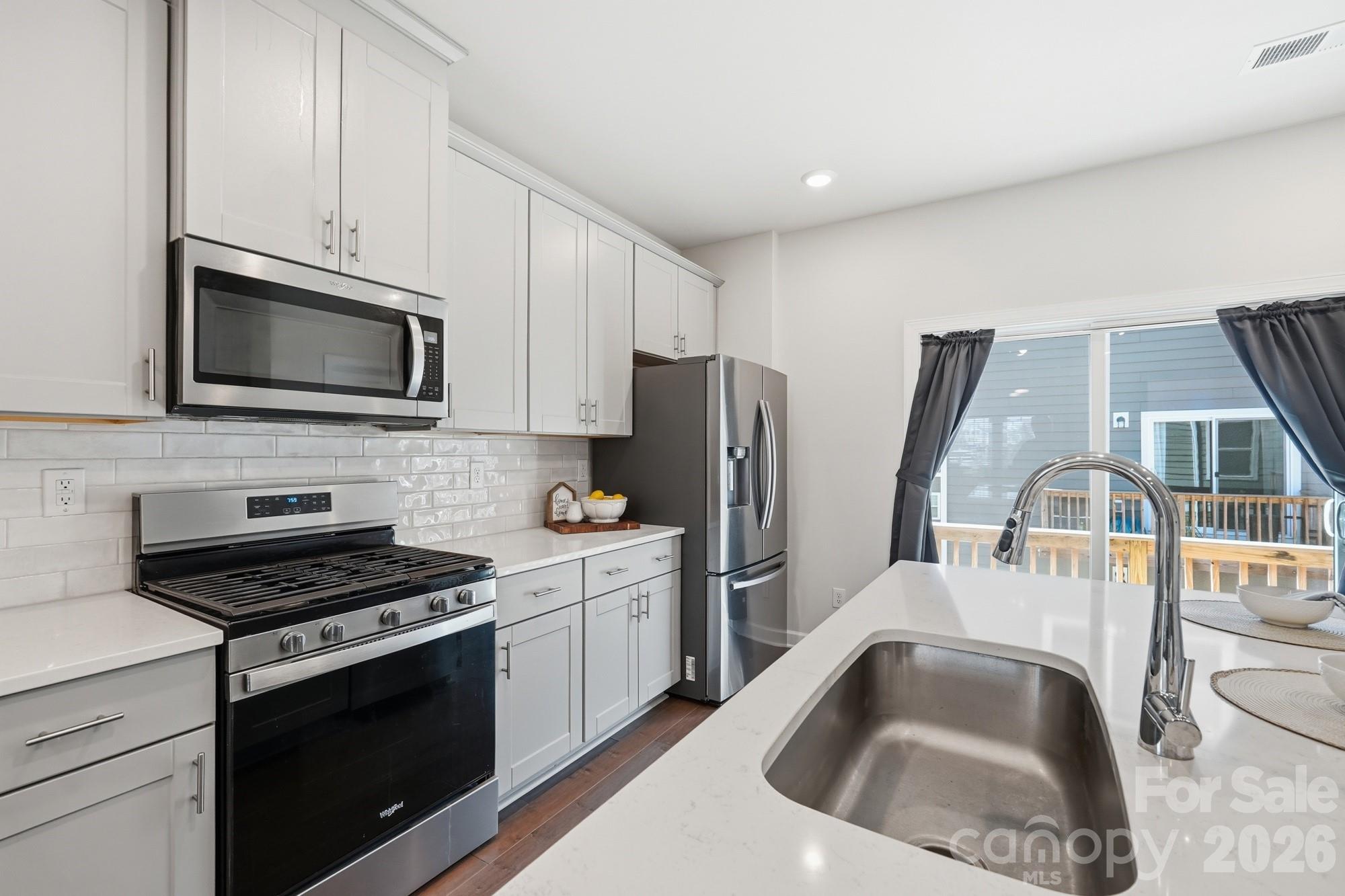 3742 Memorial Parkway — Charlotte