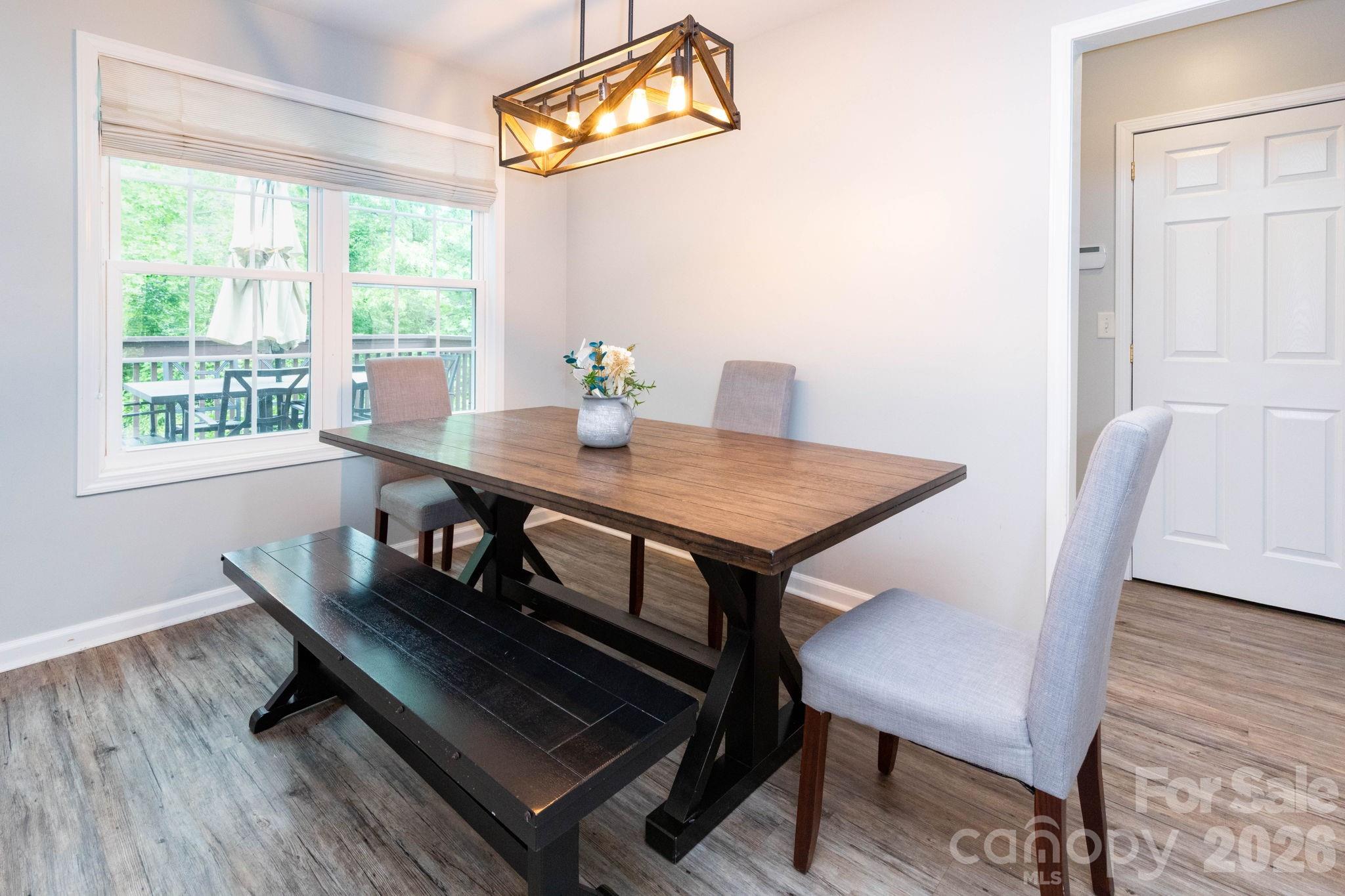 215 Butternut Lane — Leicester