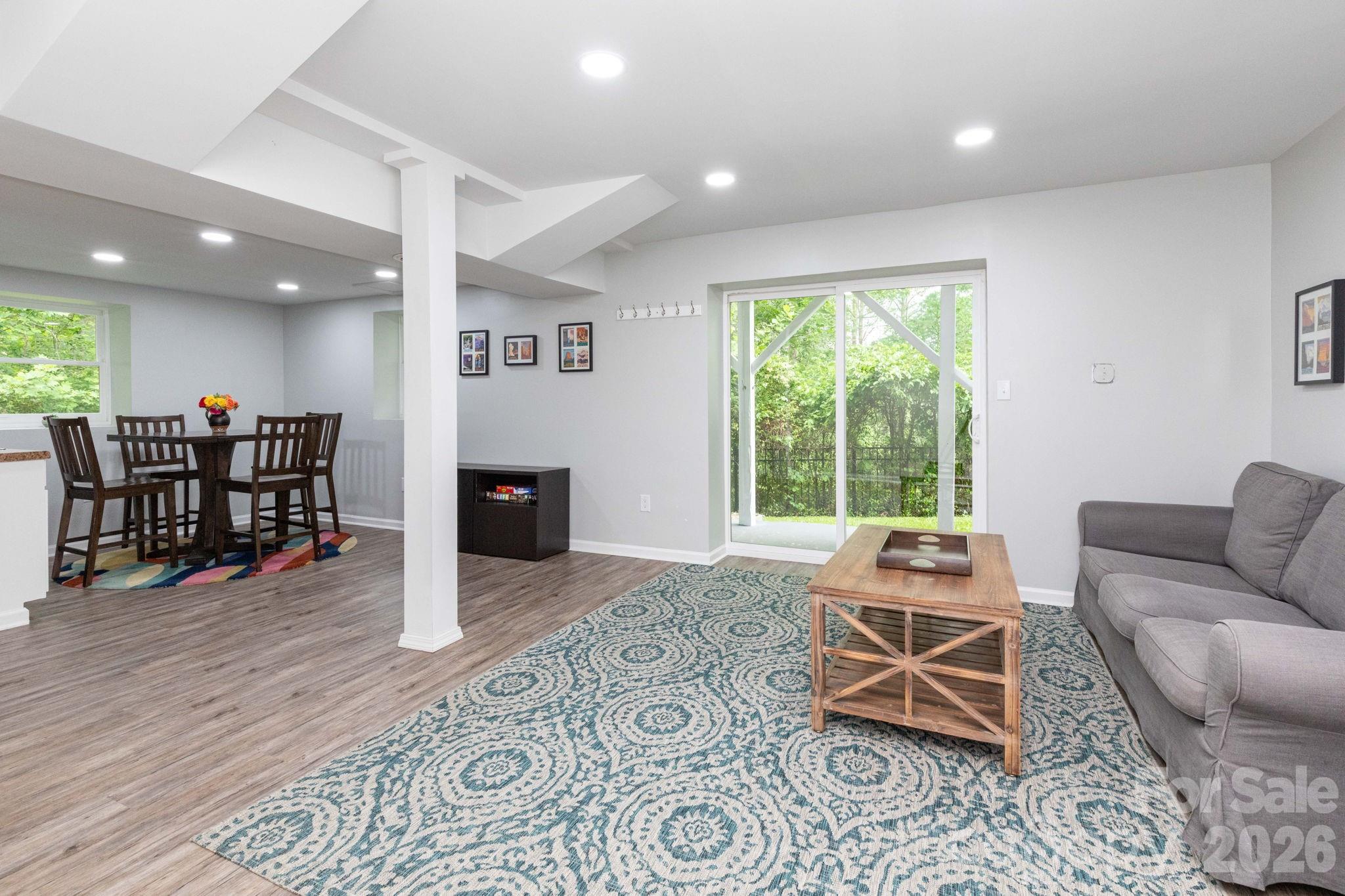 215 Butternut Lane — Leicester