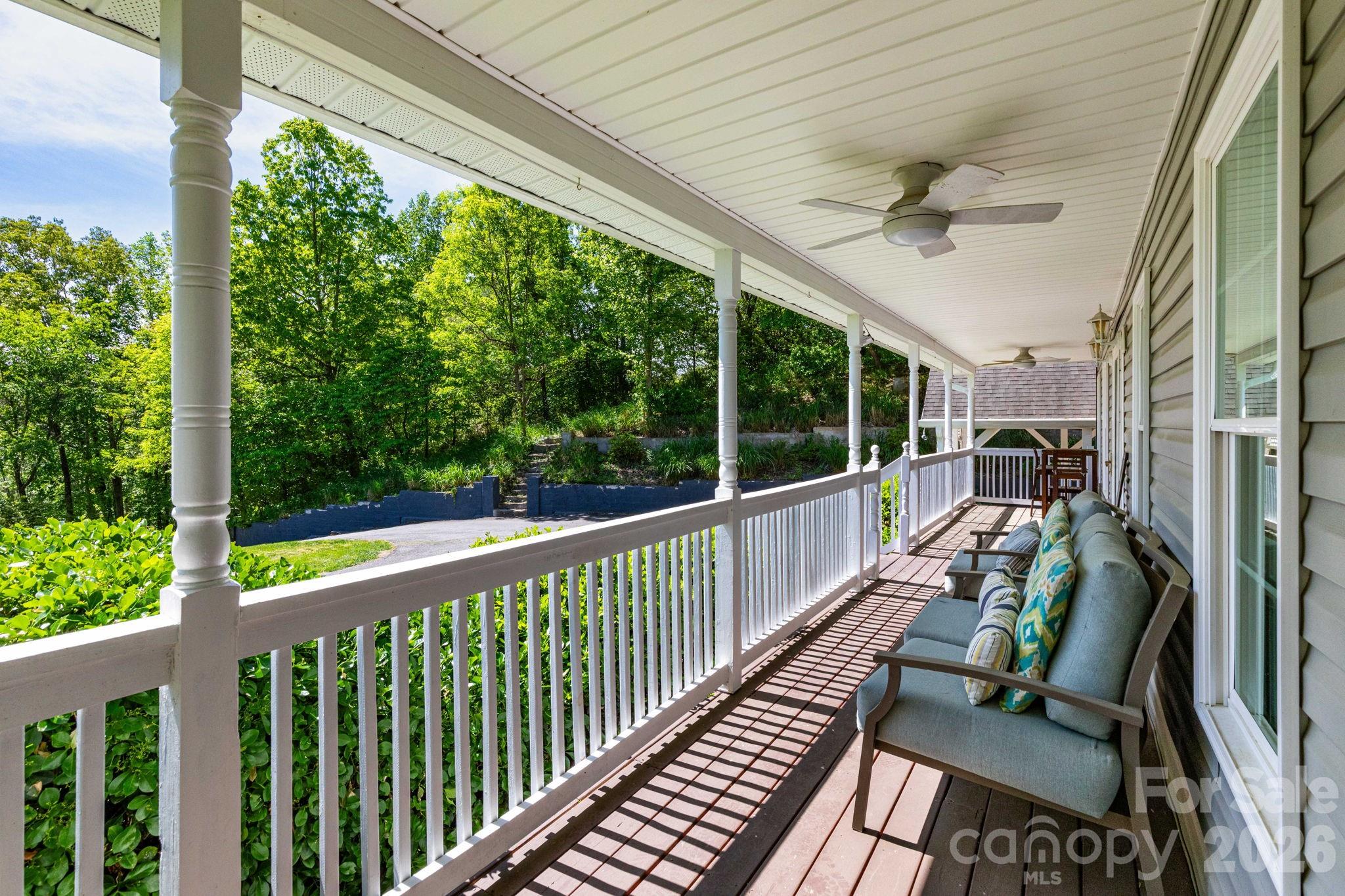 215 Butternut Lane — Leicester